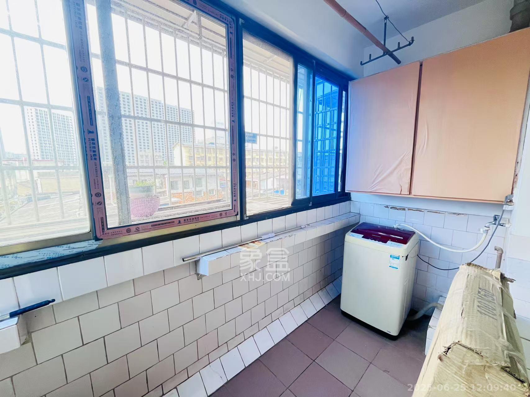 工商所宿舍(上碧湘街30号) 2室1厅1卫 2300.0元/月 工商所宿舍(上碧湘街30号) 2室1厅1卫 2300.0元/月室内图