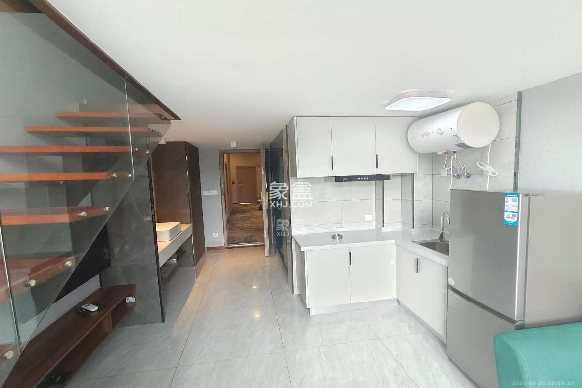 金地铂悦 1室0厅0卫 1800.0元/月 金地铂悦 1室0厅0卫 1800.0元/月室内图