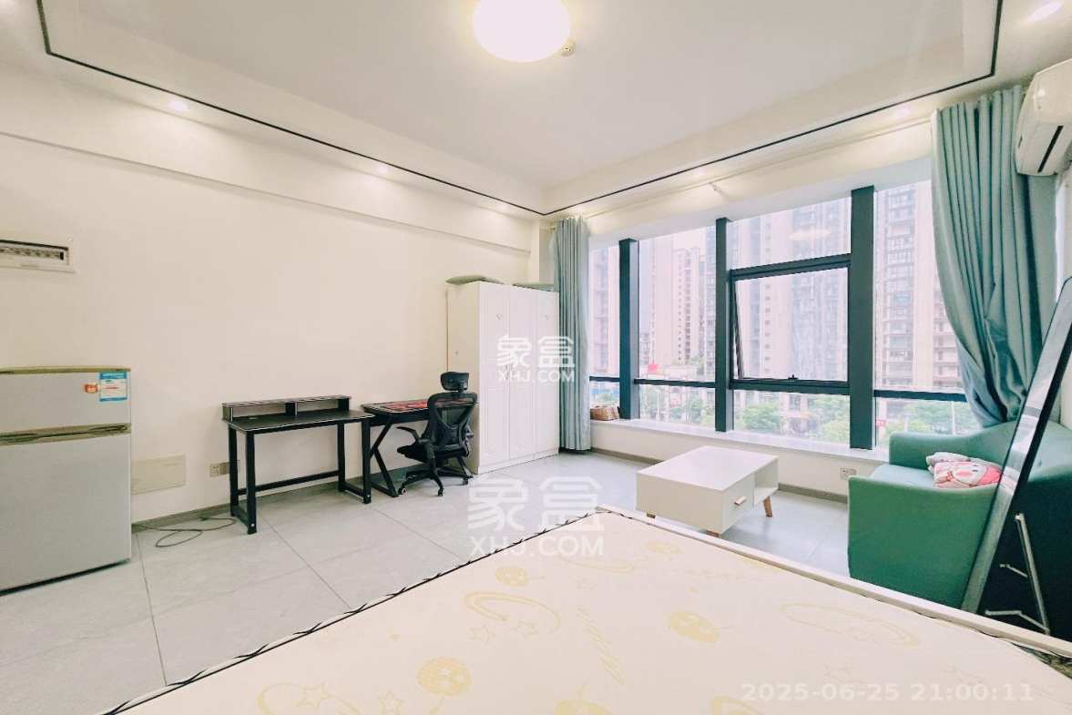 裕天国际商汇中心  1室0厅1卫    1600.0元/月 裕天国际商汇中心  1室0厅1卫    1600.0元/月室内图