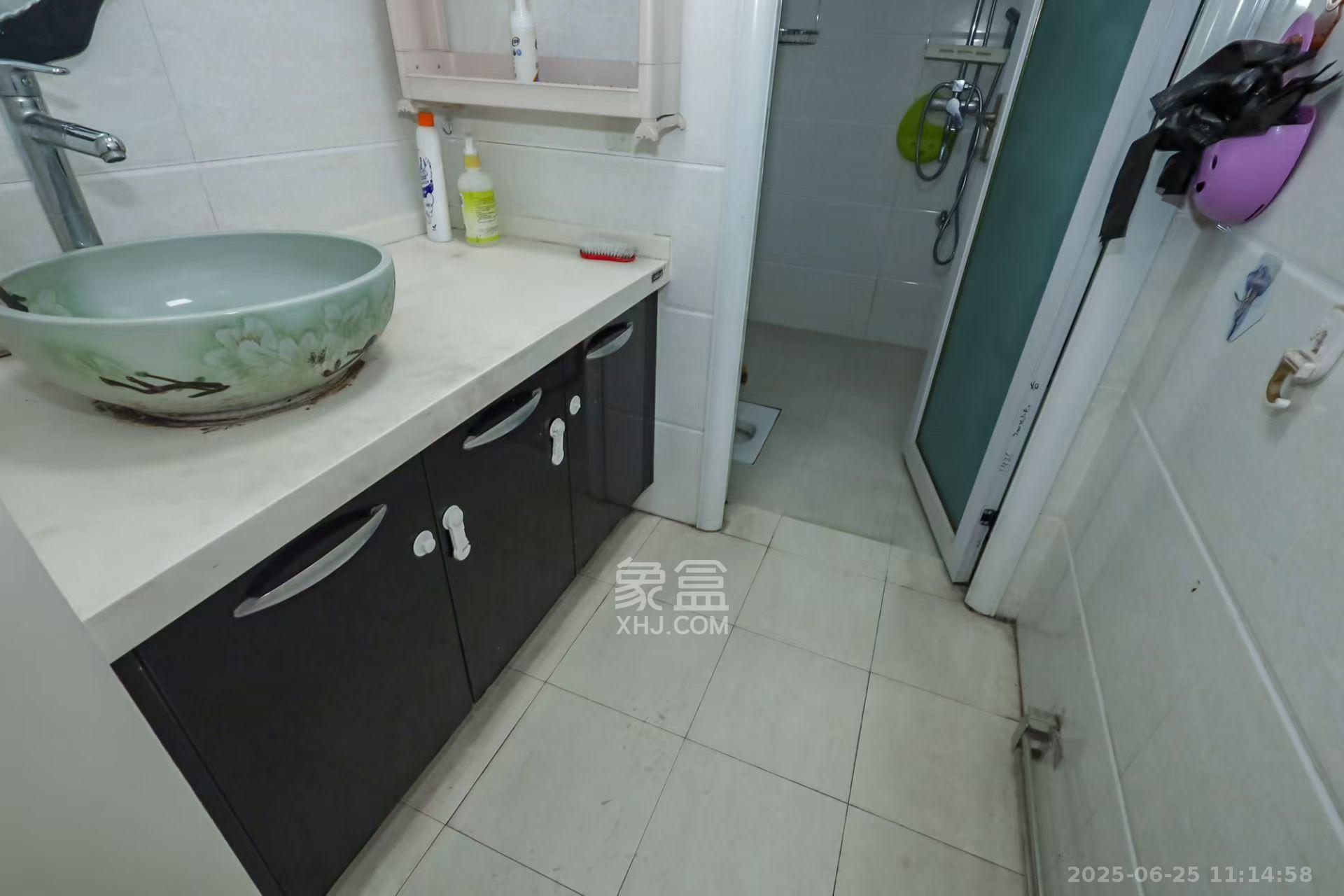 莱茵城  2室2厅1卫   2000.00元/月室内图