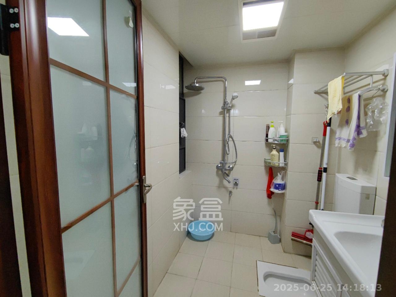 山水新城  2室1厅1卫   2000.00元/月室内图