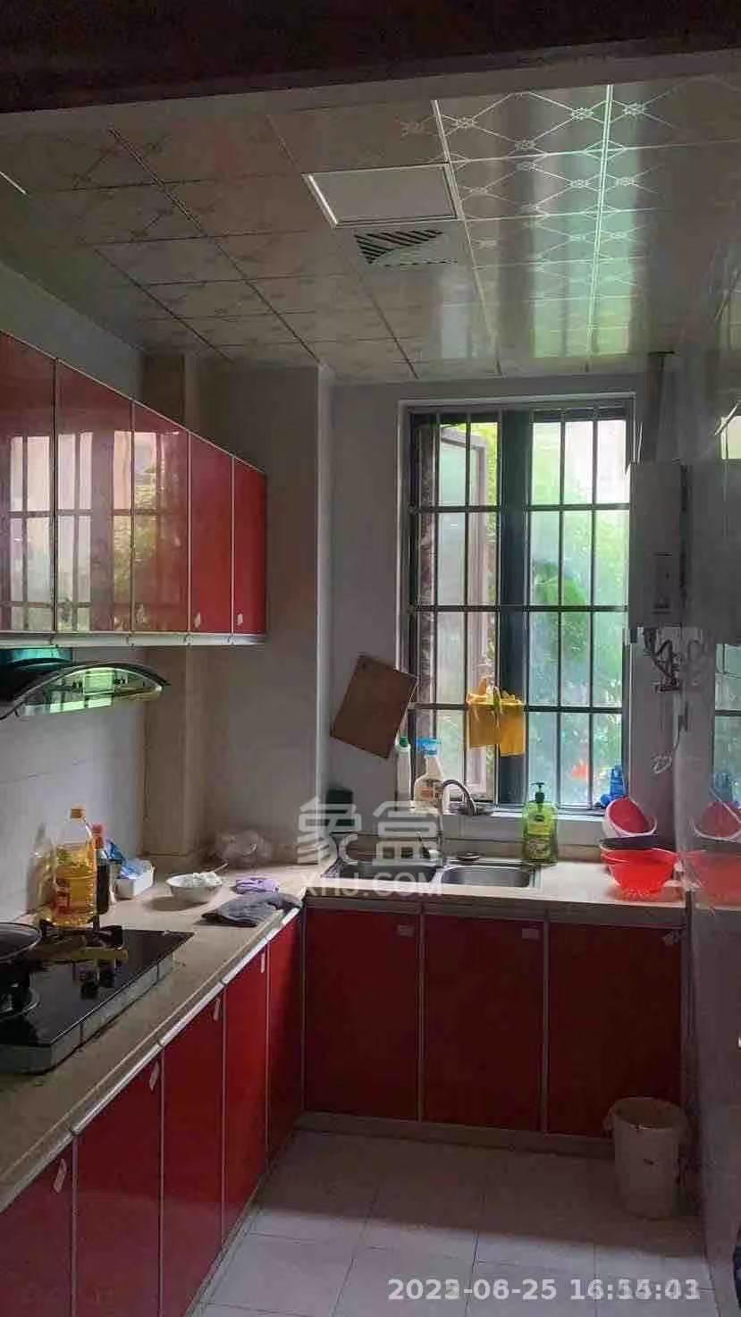 泰山公馆 3室2厅1卫 1500.0元/月 泰山公馆 3室2厅1卫 1500.0元/月室内图