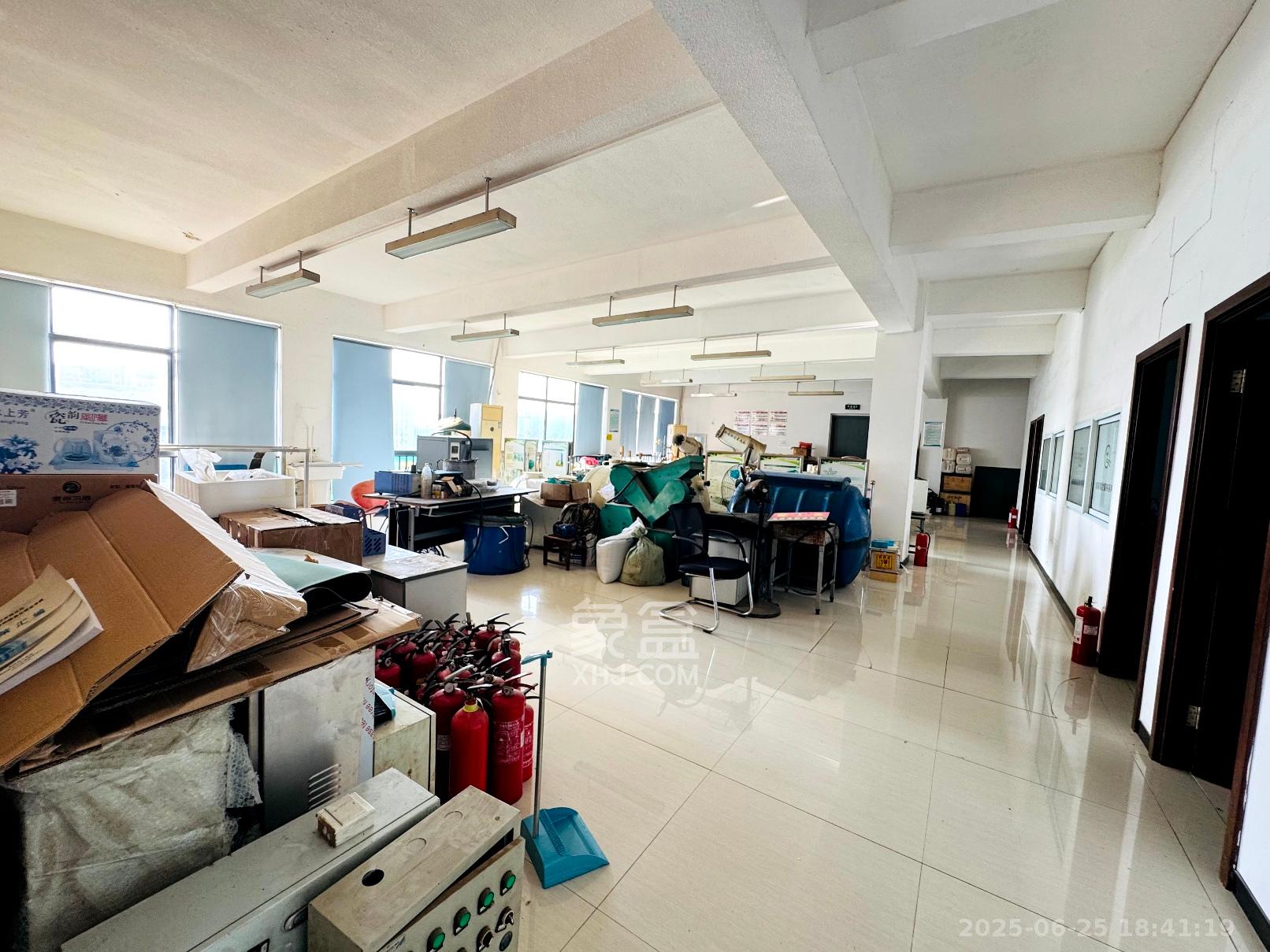 国际企业中心   427.57㎡      6500.0元/月