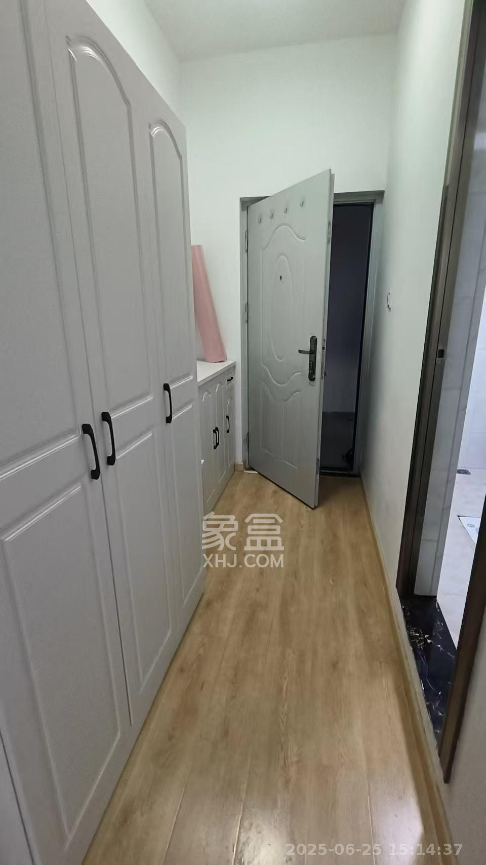 怡海星城 1室1厅1卫 1100.0元/月 怡海星城 1室1厅1卫 1100.0元/月室内图