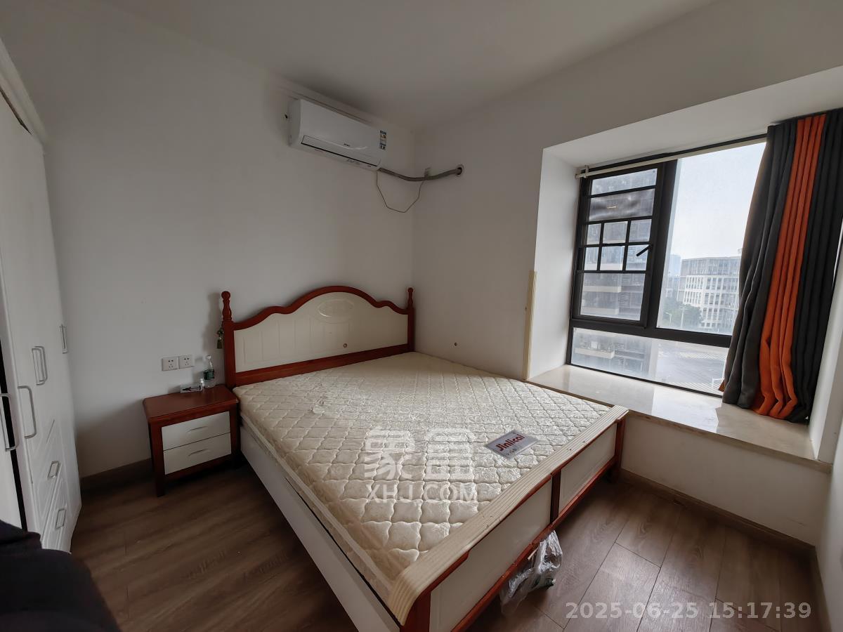 汇金城/嘉华城(二期、三期) 4室2厅2卫 3500.0元/月 汇金城/嘉华城(二期、三期) 4室2厅2卫 3500.0元/月室内图