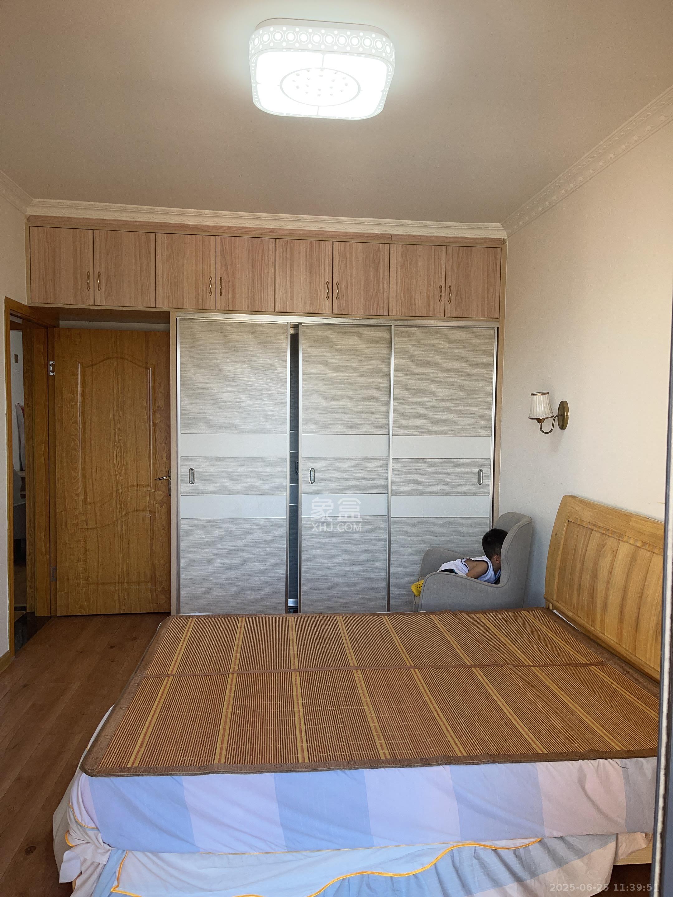 深业睿城  3室2厅2卫   2600.00元/月室内图