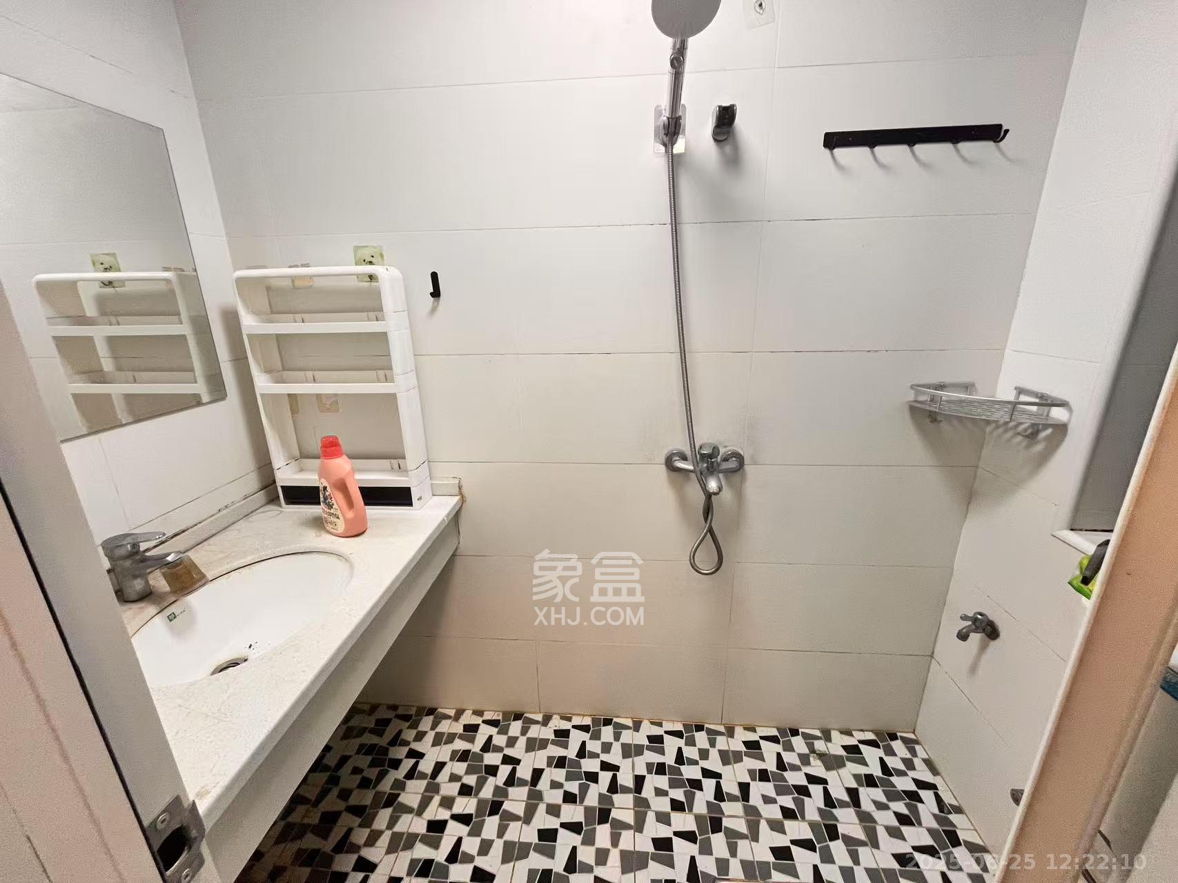 荣悦台  1室1厅1卫   2500.00元/月室内图