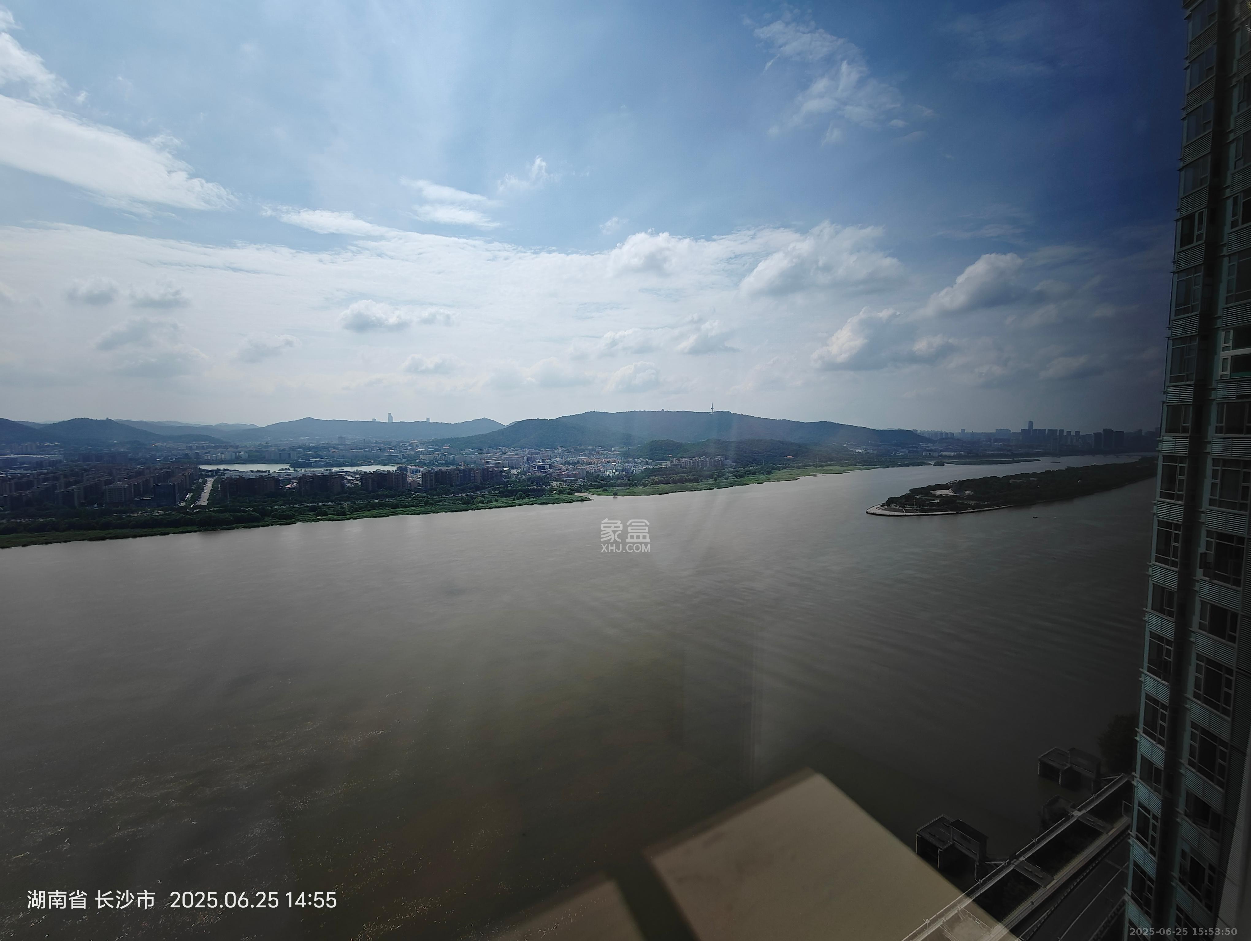 湘江颂 3室1厅2卫 8000.0元/月 湘江颂 3室1厅2卫 8000.0元/月室内图