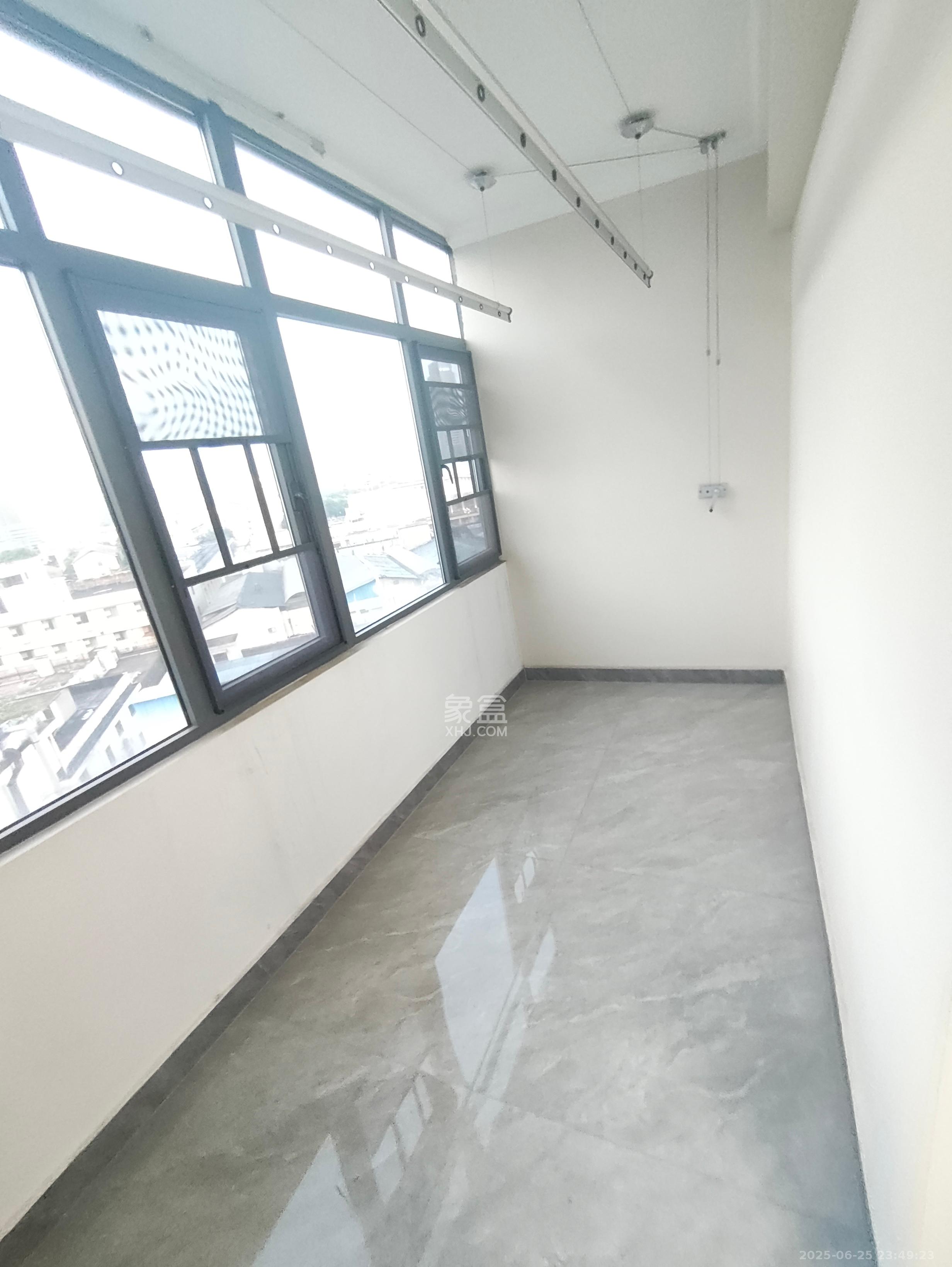 天心华庭 1室1厅1卫 2000.0元/月 天心华庭 1室1厅1卫 2000.0元/月室内图