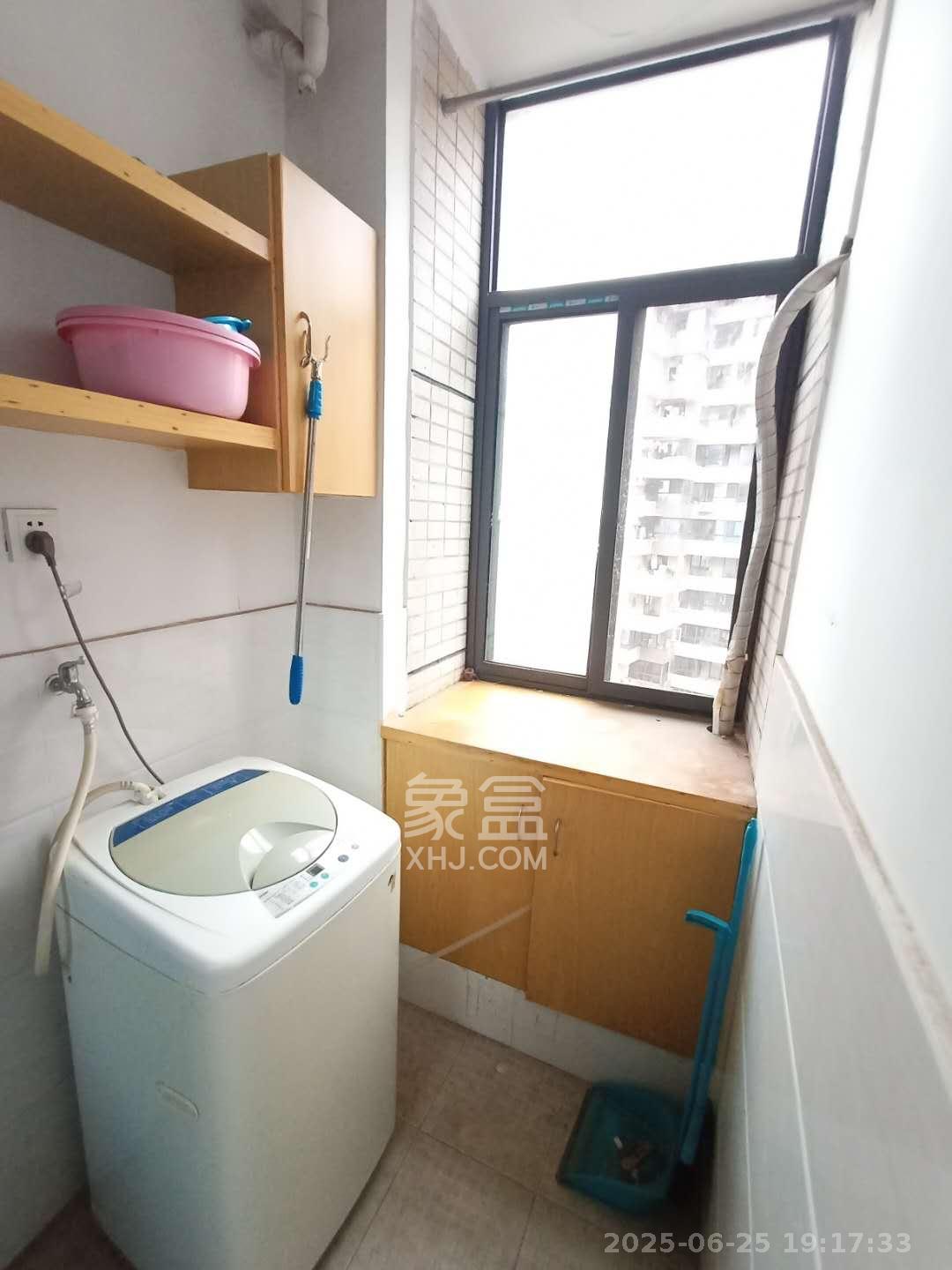 长房时代城  1室0厅1卫   1600.00元/月室内图
