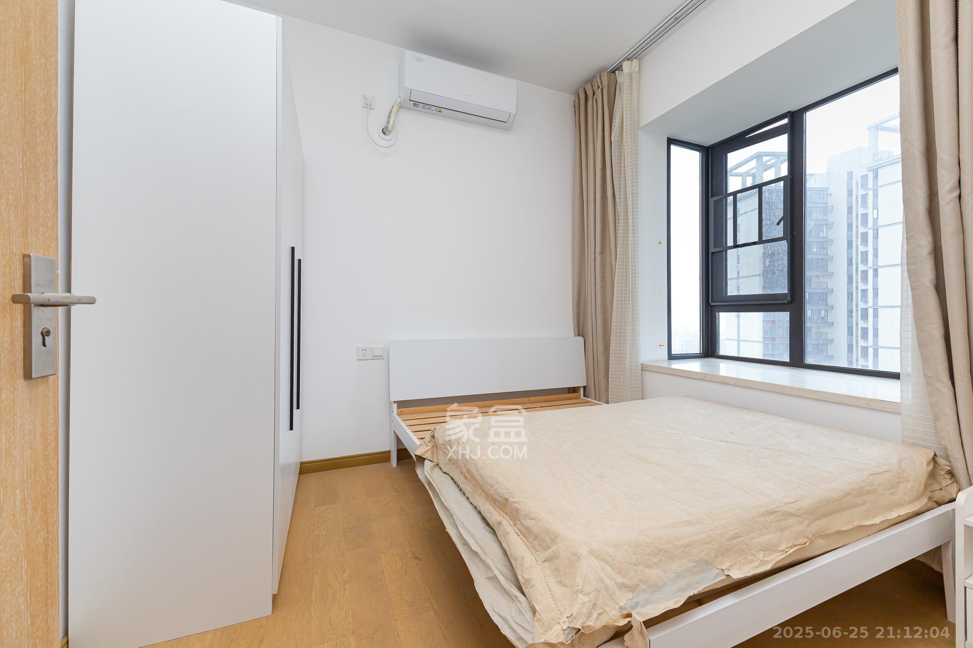 万润滨江天著 4室2厅2卫 103.8万 万润滨江天著 4室2厅2卫 103.8万卧室