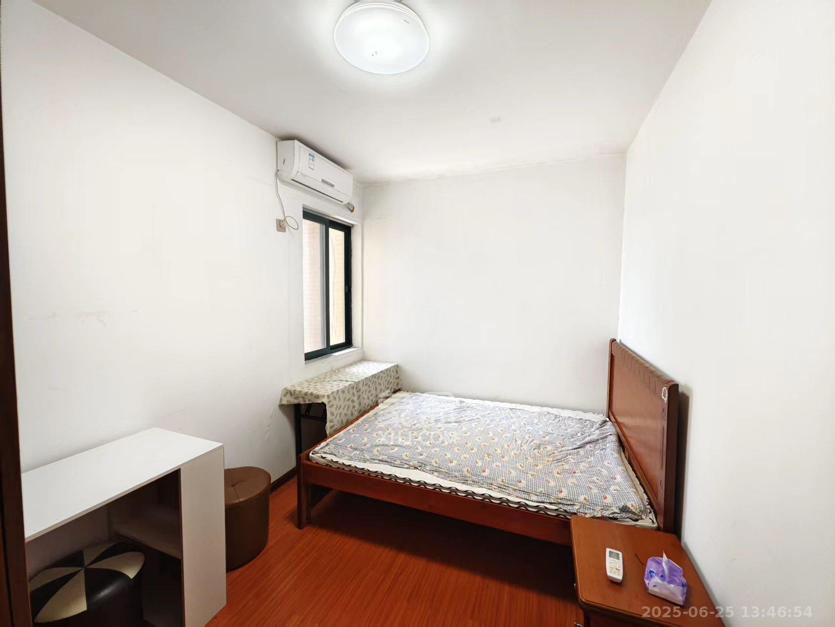 颐兴家园  3室2厅1卫   2300.00元/月室内图