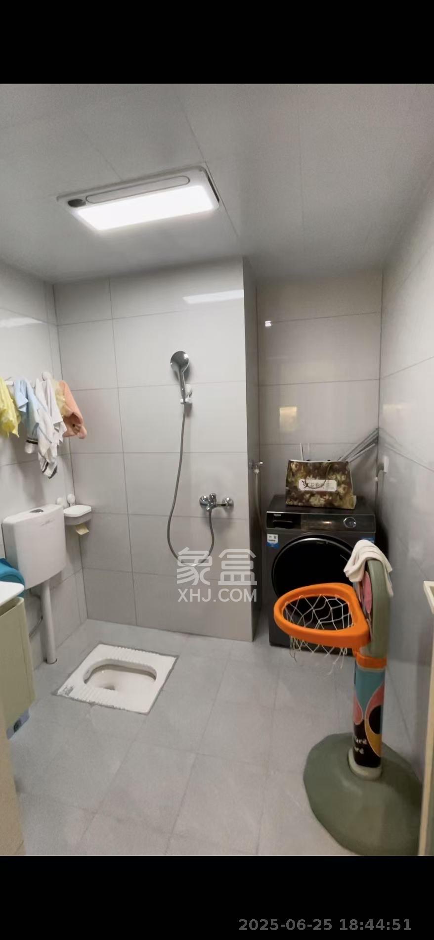 中建嘉和城  1室1厅1卫   1800.00元/月室内图
