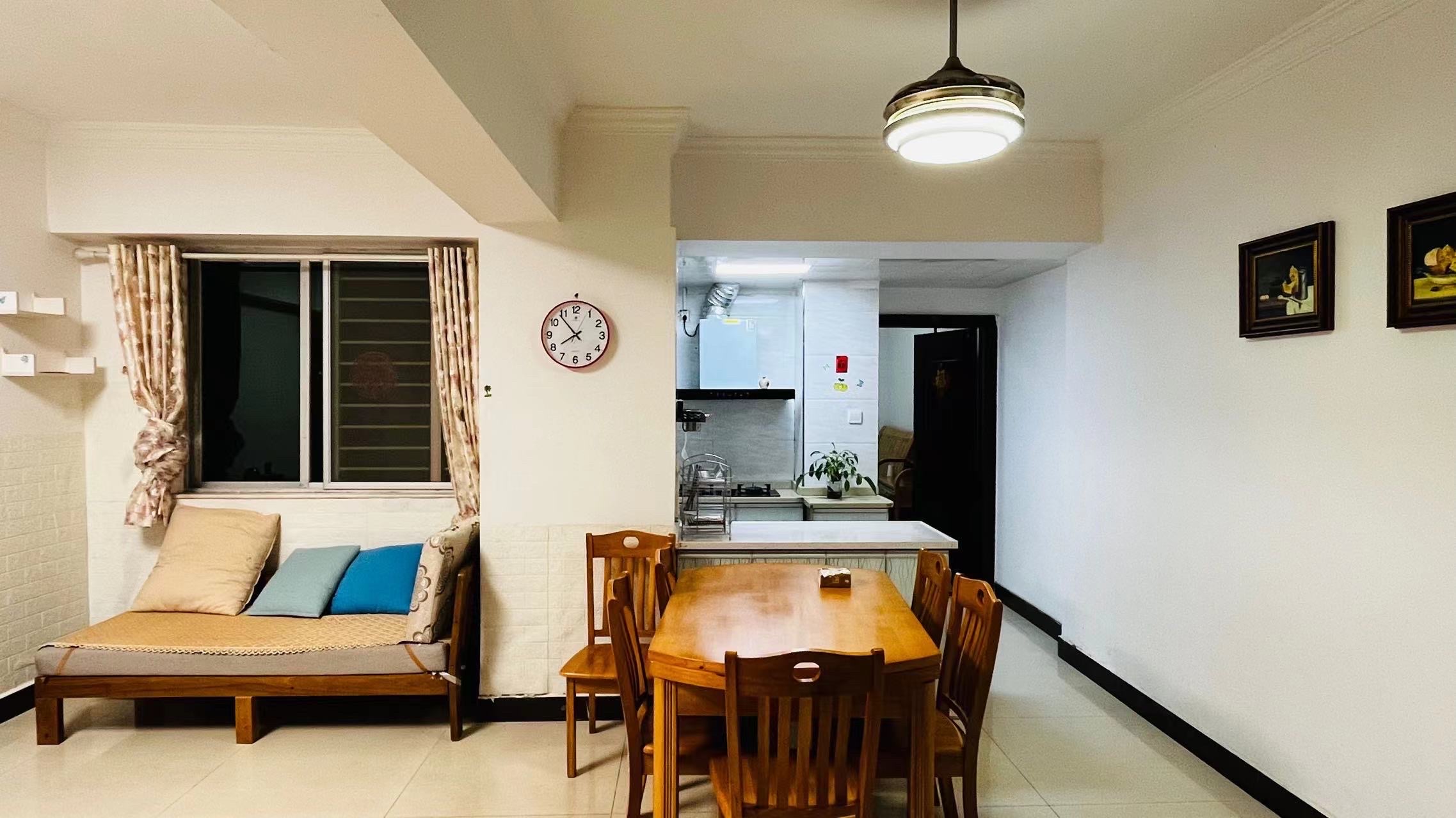 凤翔大厦 3室1厅1卫 2200.0元/月 凤翔大厦 3室1厅1卫 2200.0元/月室内图