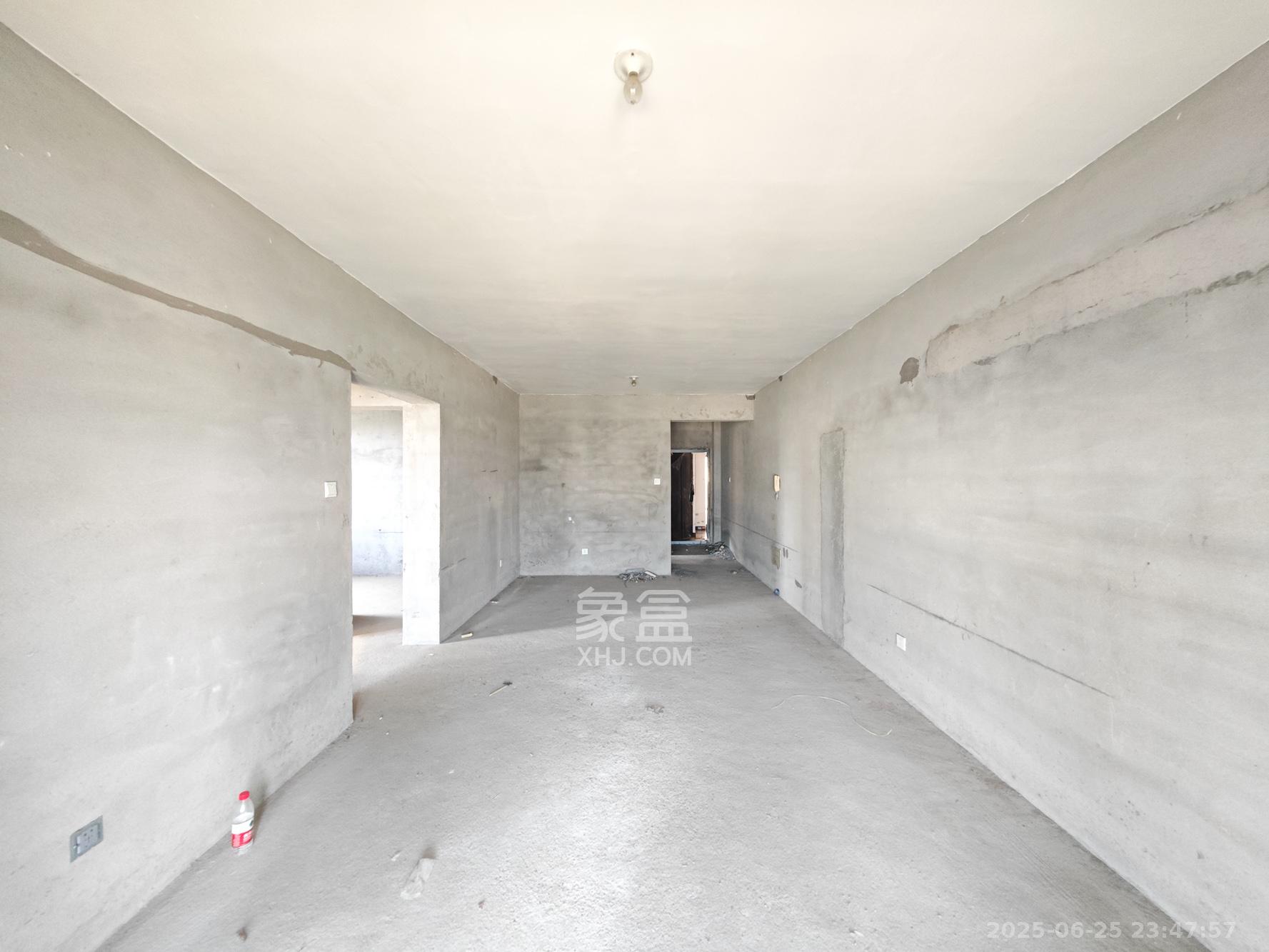 联盟佳苑 3室2厅1卫 49.8万 联盟佳苑 3室2厅1卫 49.8万客厅