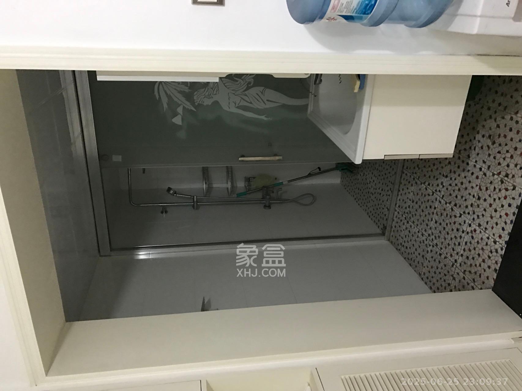 世纪桃花苑  1室2厅2卫   1700.00元/月