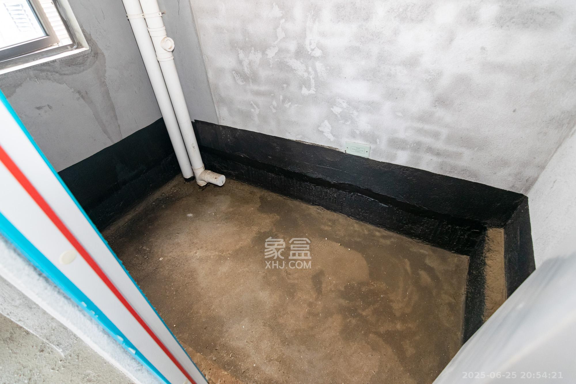 润和雅郡（润和紫郡六期）  6室2厅3卫   138.00万卫生间