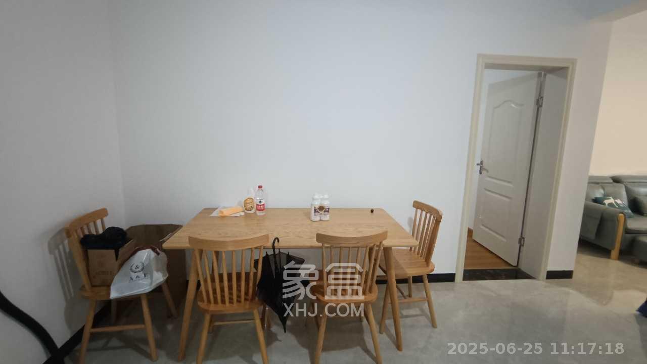 德润小区(丰升德润小区) 2室2厅1卫 2700.0元/月 德润小区(丰升德润小区) 2室2厅1卫 2700.0元/月室内图