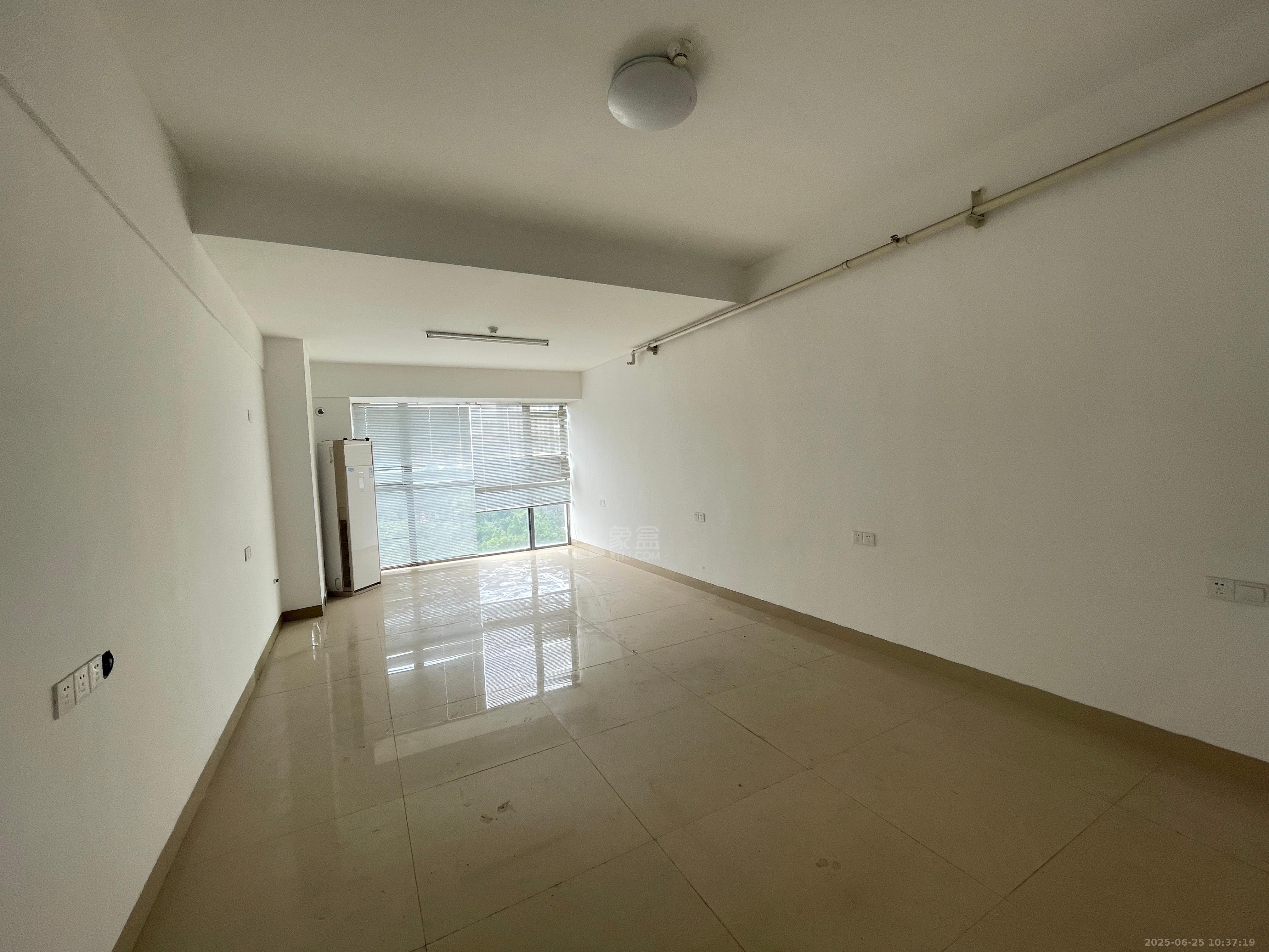 国际公馆(美的时代广场) 1室1厅1卫 1000.0元/月 国际公馆(美的时代广场) 1室1厅1卫 1000.0元/月室内图