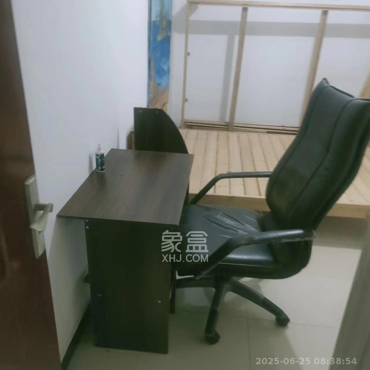 康桥长郡 3室2厅1卫 1500.0元/月 康桥长郡 3室2厅1卫 1500.0元/月室内图