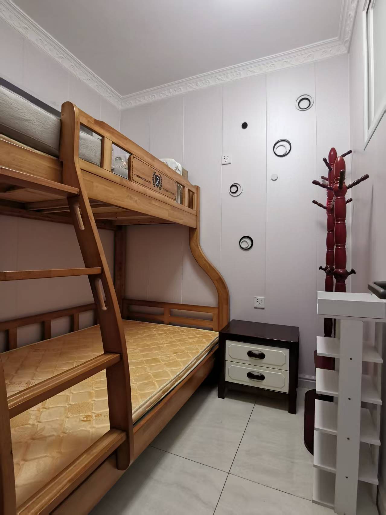 蓝海瑞园 1室1厅1卫 1800.0元/月 蓝海瑞园 1室1厅1卫 1800.0元/月室内图