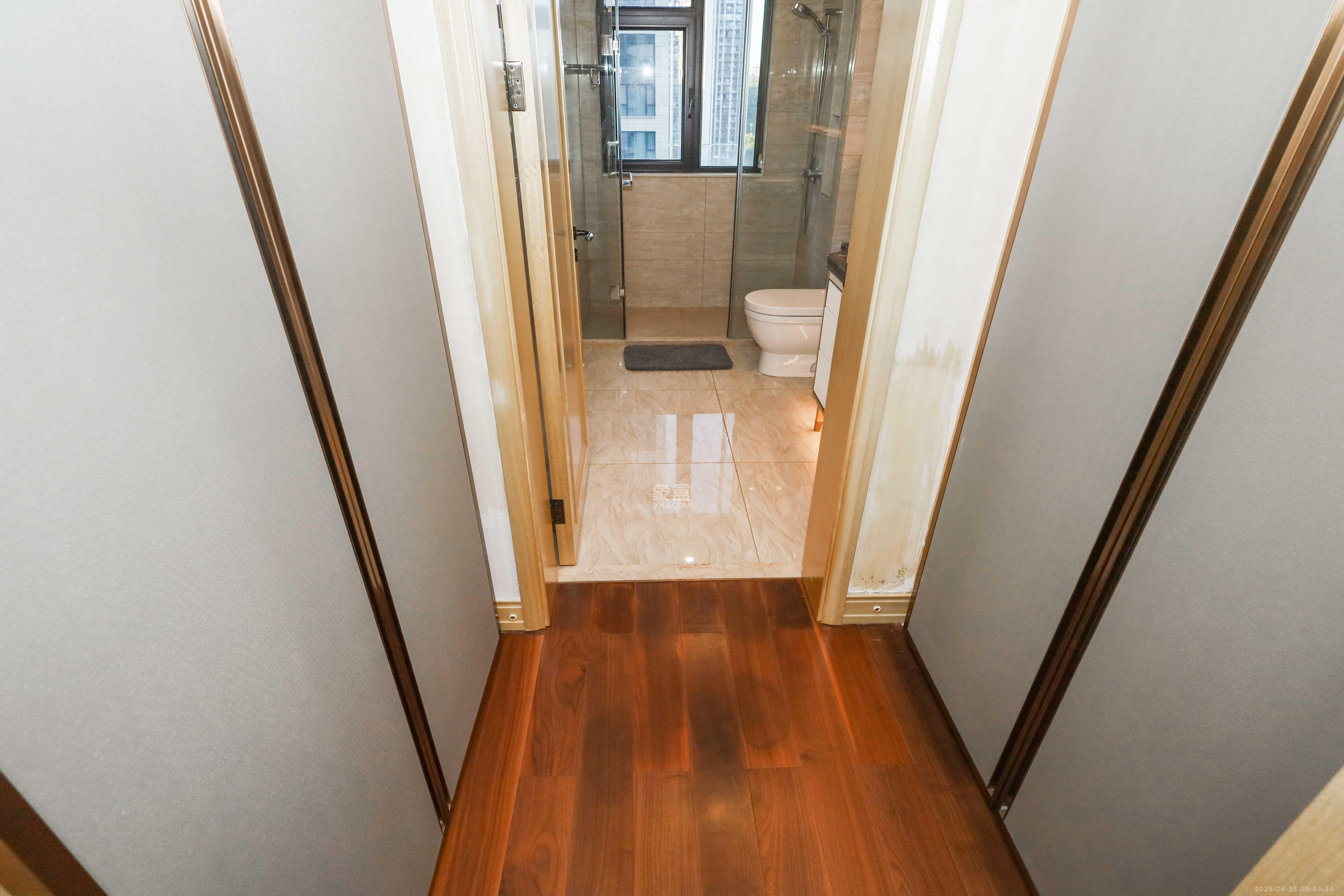 晟通牡丹舸  3室2厅2卫    310.0万 晟通牡丹舸  3室2厅2卫    310.0万卫生间