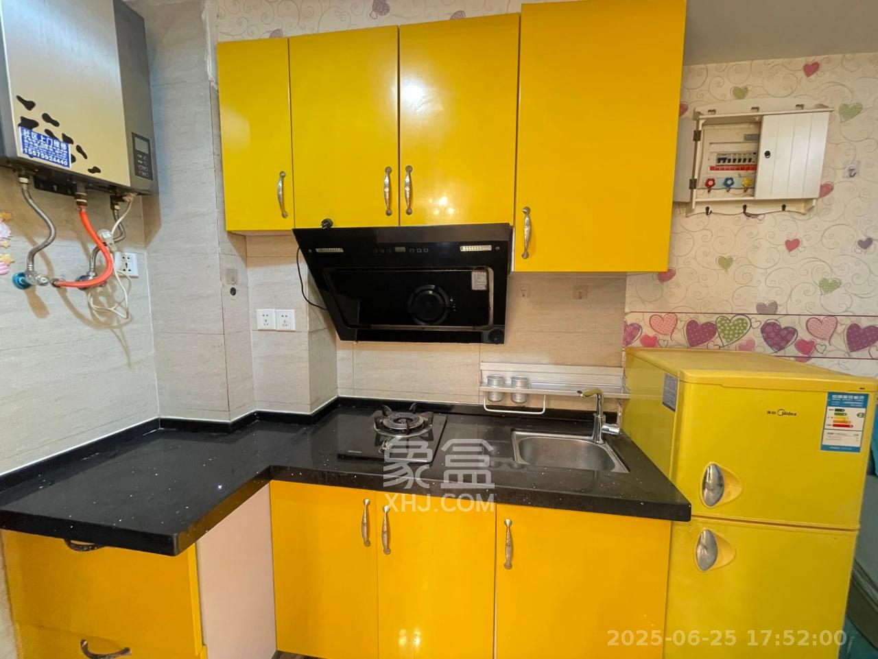 他城(天鸿时代公寓) 1室1厅1卫 1500.0元/月 他城(天鸿时代公寓) 1室1厅1卫 1500.0元/月室内图