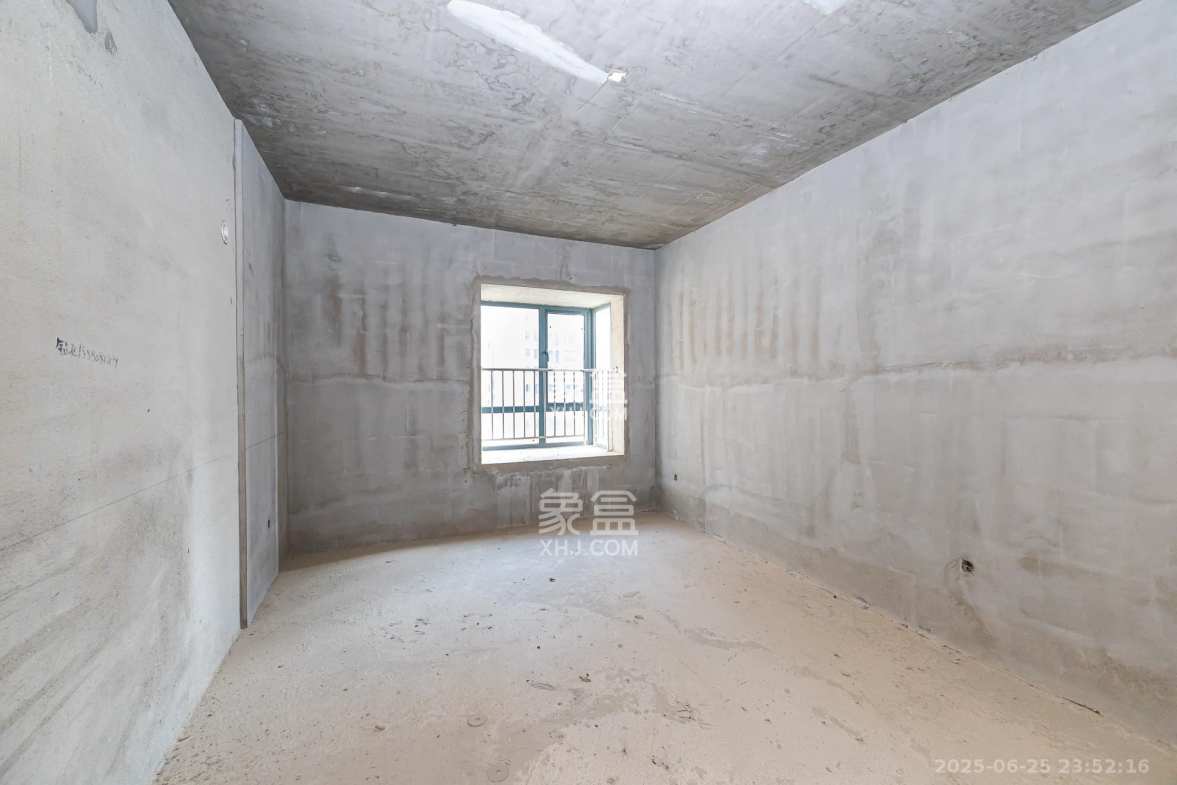 金湘苑(星澜之悦) 5室2厅2卫 98.0万 金湘苑(星澜之悦) 5室2厅2卫 98.0万卧室