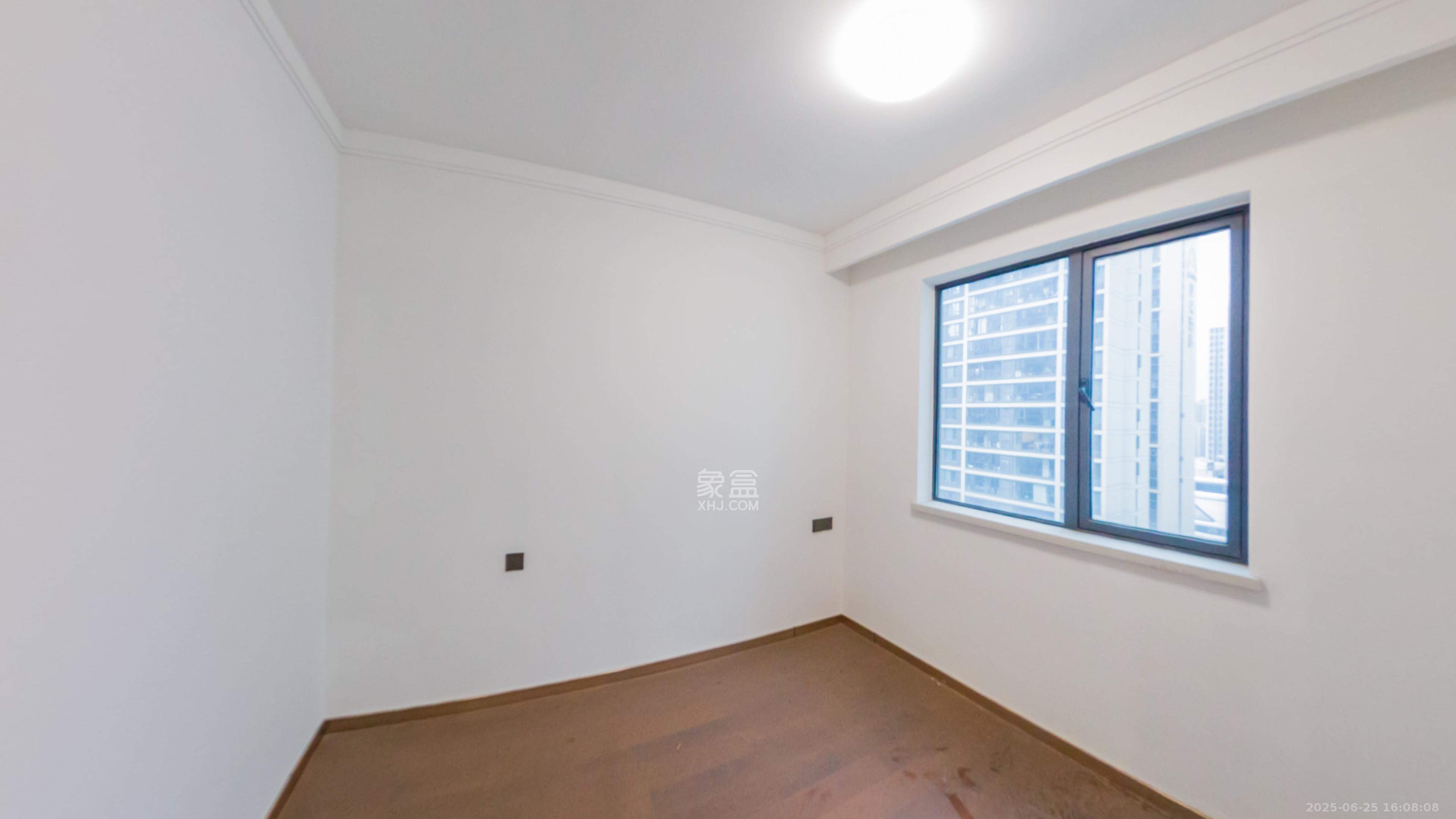 旭辉雨花郡 4室2厅2卫 198.0万 旭辉雨花郡 4室2厅2卫 198.0万卧室