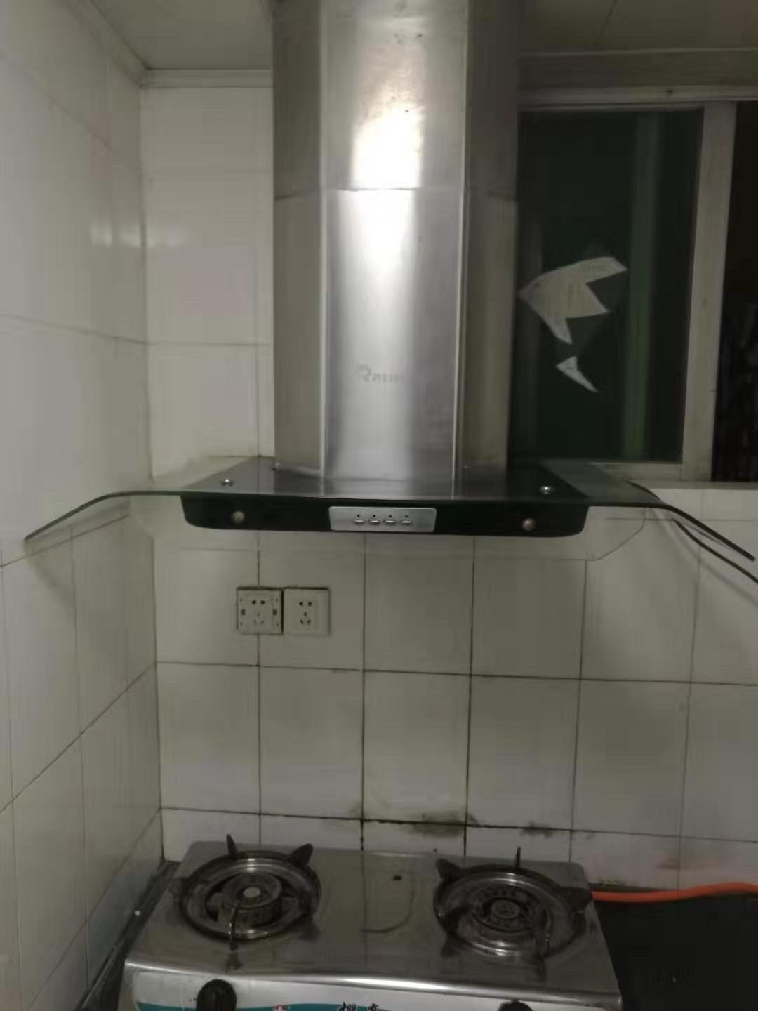 凤翔大厦 1室1厅1卫 1200.0元/月 凤翔大厦 1室1厅1卫 1200.0元/月室内图