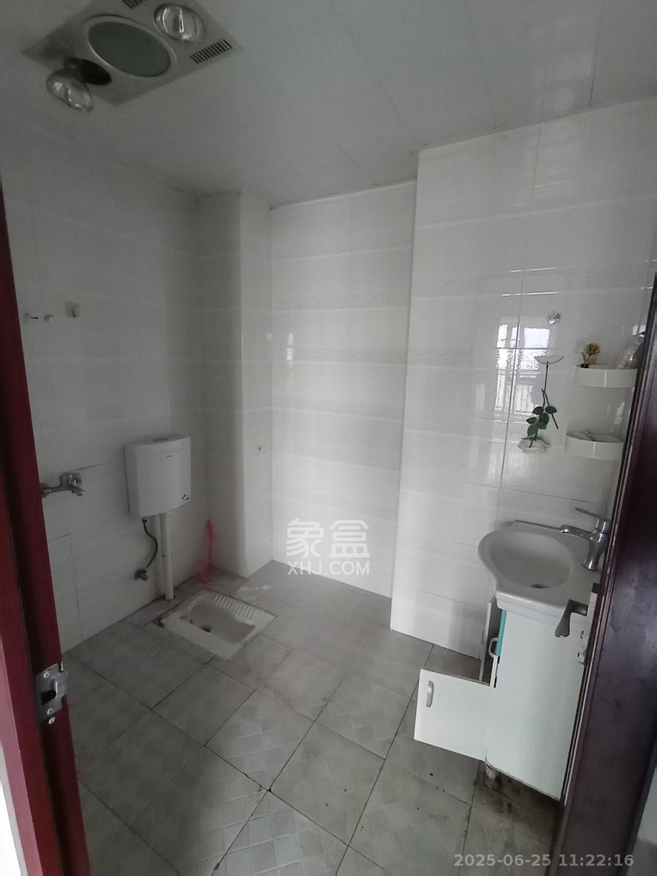 星大峰汇商务楼 1室1厅1卫 2200.0元/月 星大峰汇商务楼 1室1厅1卫 2200.0元/月室内图