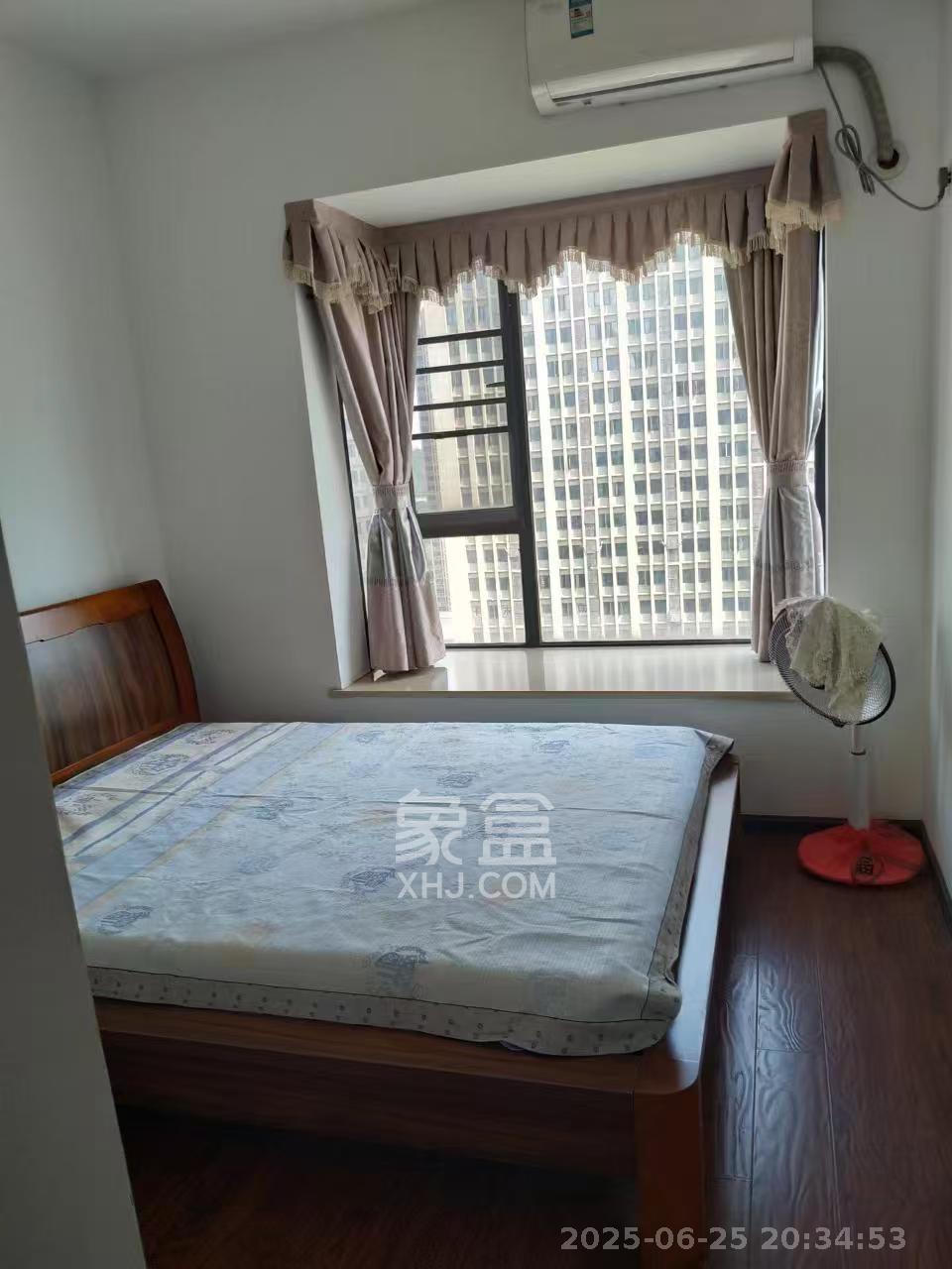 钰龙天下一期  3室2厅2卫   2900.00元/月室内图