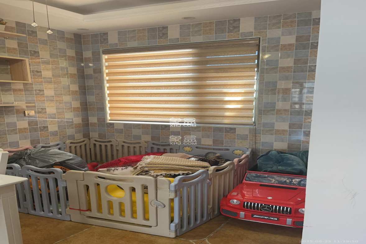 深业睿城 3室2厅2卫 2600.0元/月 深业睿城 3室2厅2卫 2600.0元/月室内图