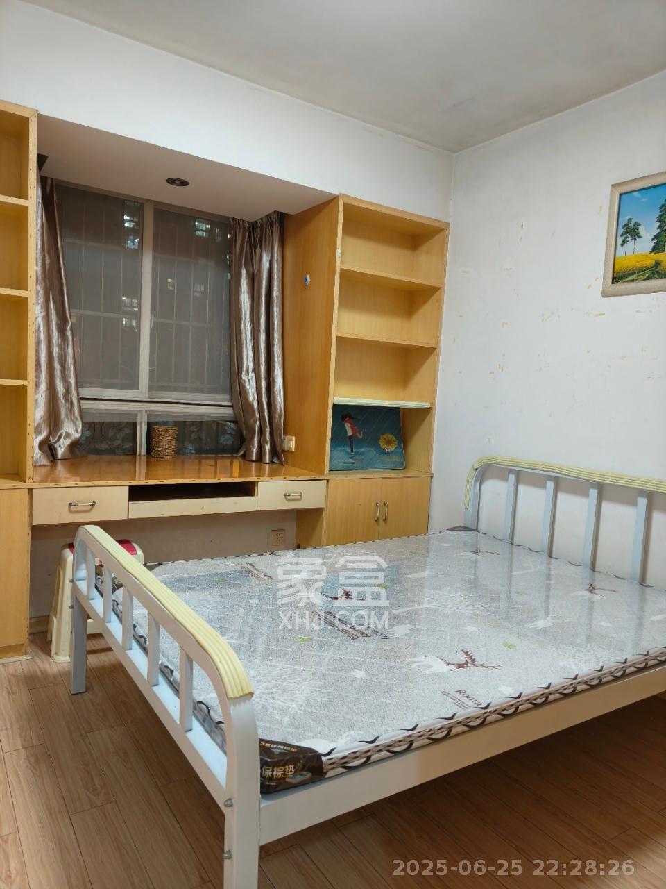 德润园 3室2厅2卫 2300.0元/月 德润园 3室2厅2卫 2300.0元/月室内图