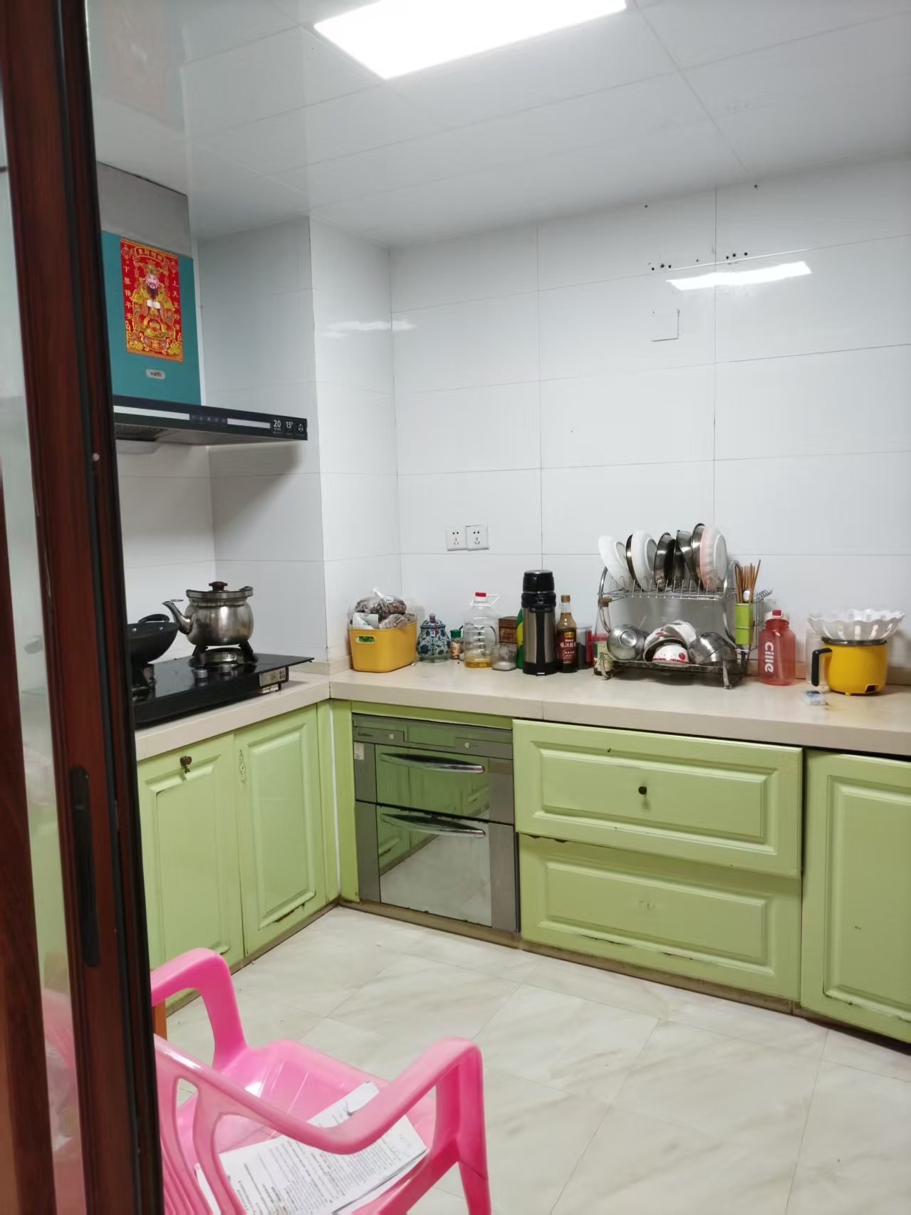 新世界花园三期 3室2厅1卫 2800.0元/月 新世界花园三期 3室2厅1卫 2800.0元/月室内图