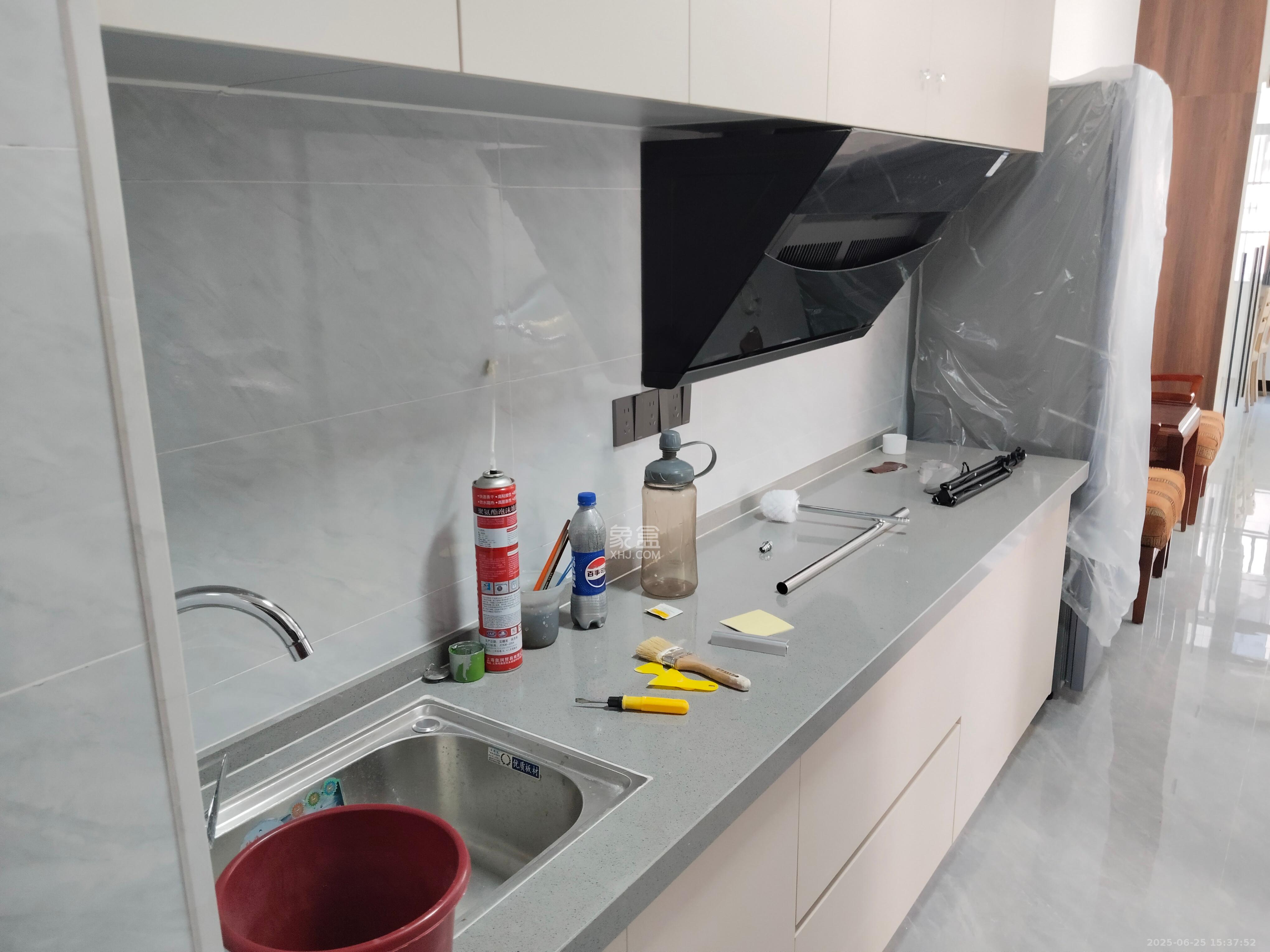 犁头前街36号  1室1厅1卫    2300.0元/月室内图