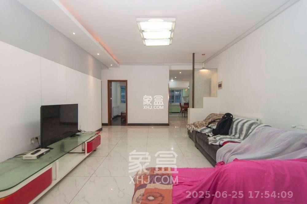 华银园 3室2厅1卫 2500.0元/月 华银园 3室2厅1卫 2500.0元/月室内图