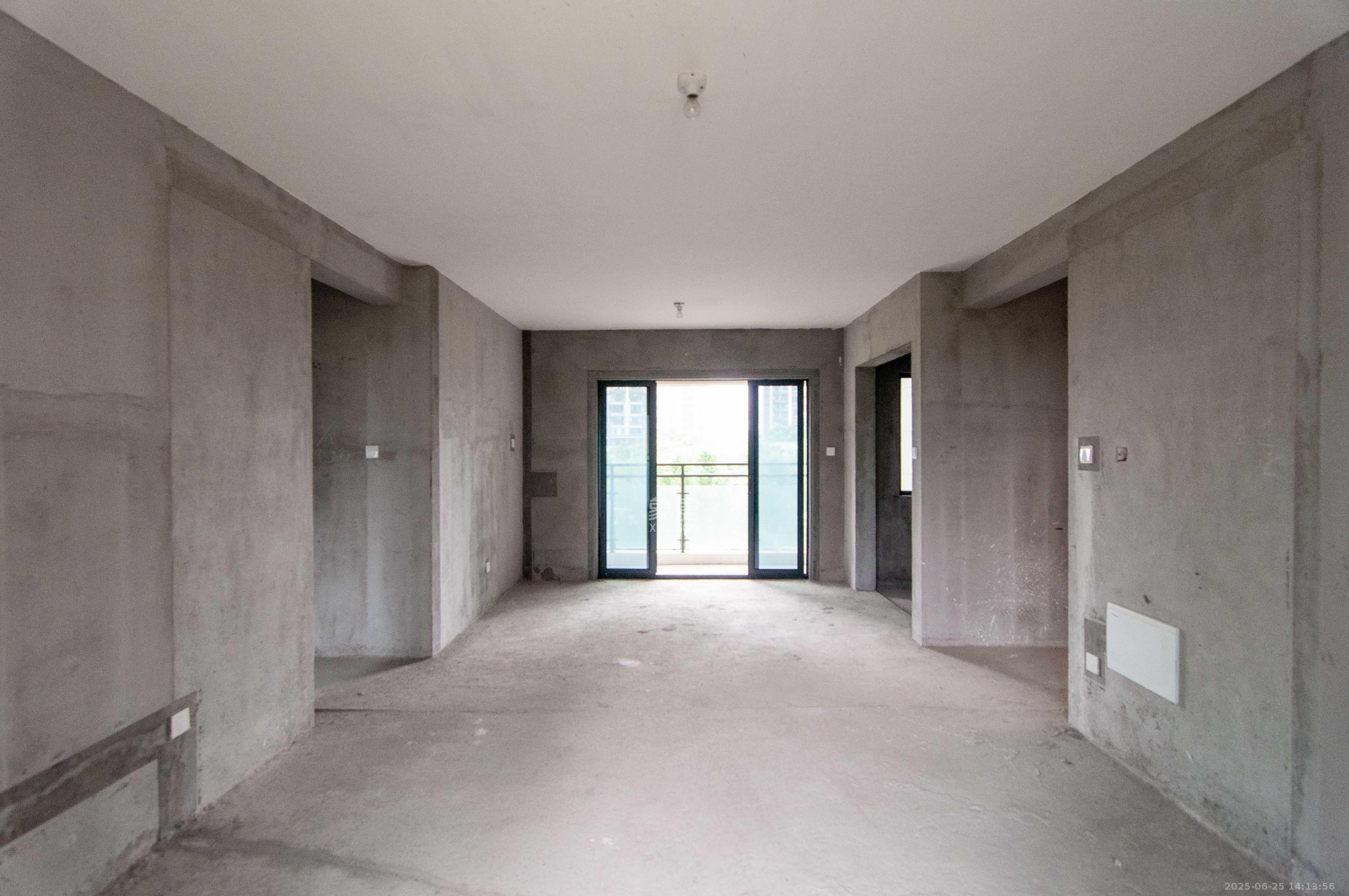 振业城四期 4室2厅2卫 159.0万 振业城四期 4室2厅2卫 159.0万客厅