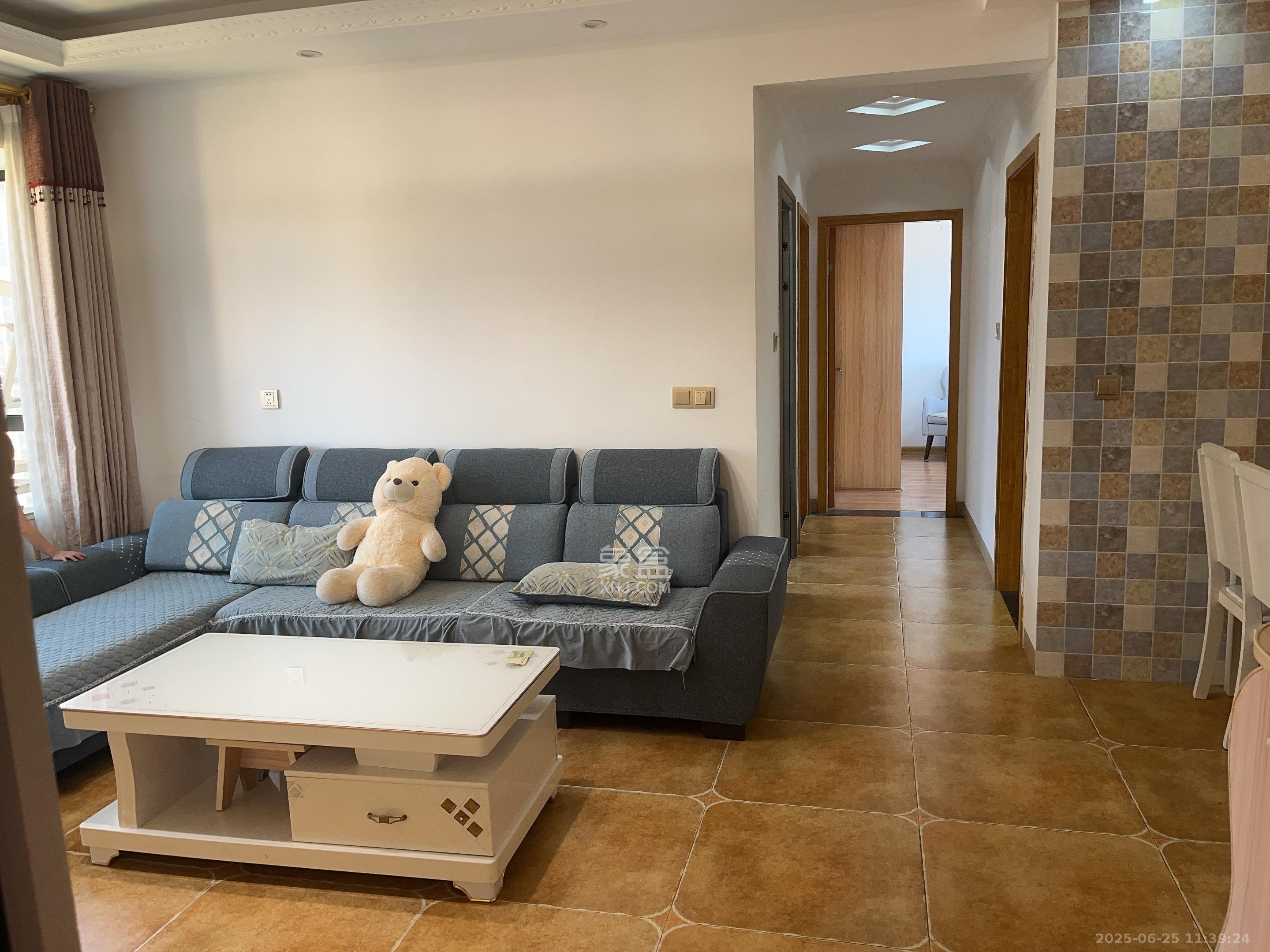 深业睿城 3室2厅2卫 2600.0元/月 深业睿城 3室2厅2卫 2600.0元/月室内图