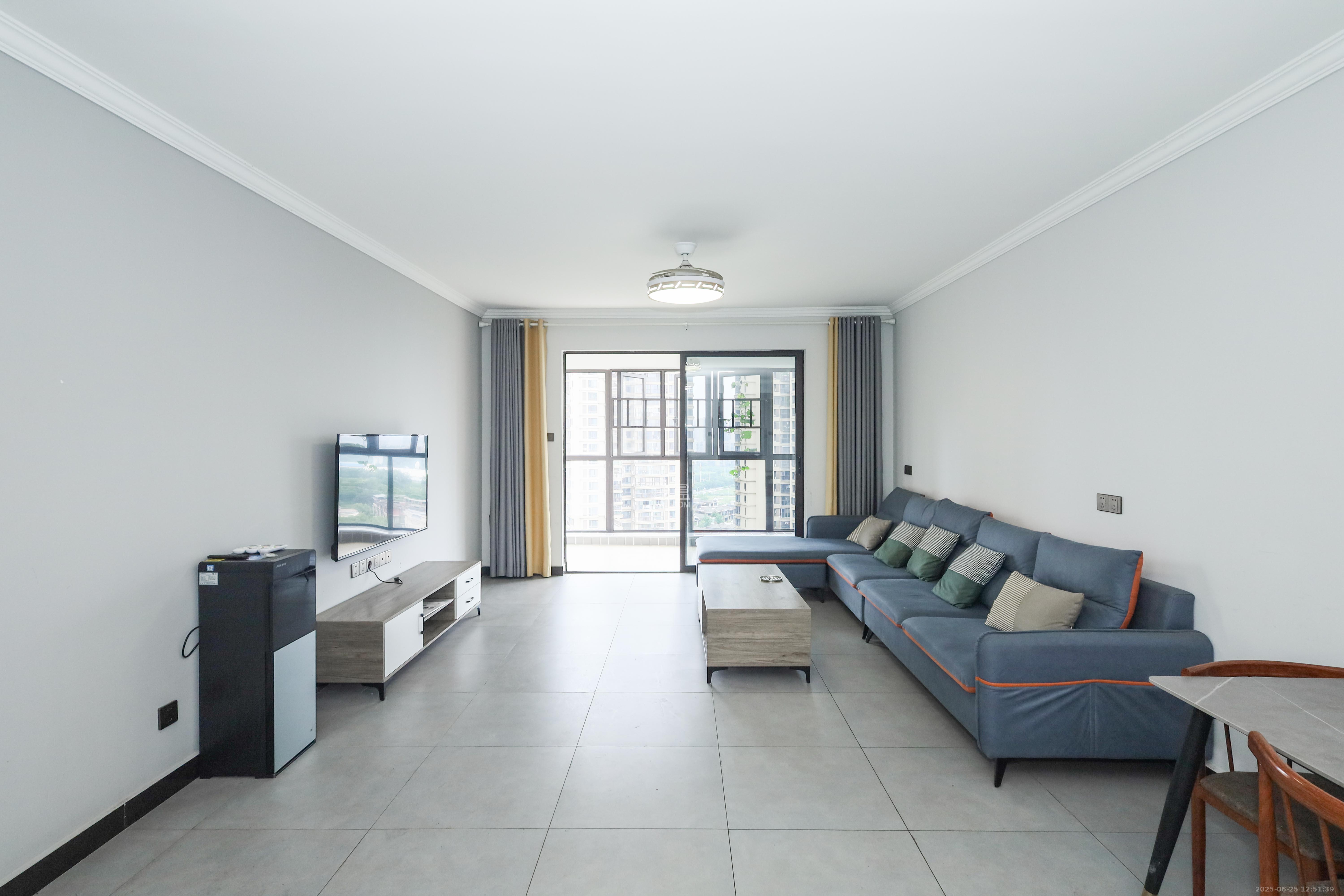 保利麓谷林语F区  4室2厅2卫    118.0万 保利麓谷林语F区  4室2厅2卫    118.0万