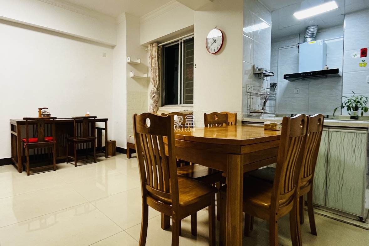 凤翔大厦 3室1厅1卫 2200.0元/月 凤翔大厦 3室1厅1卫 2200.0元/月室内图