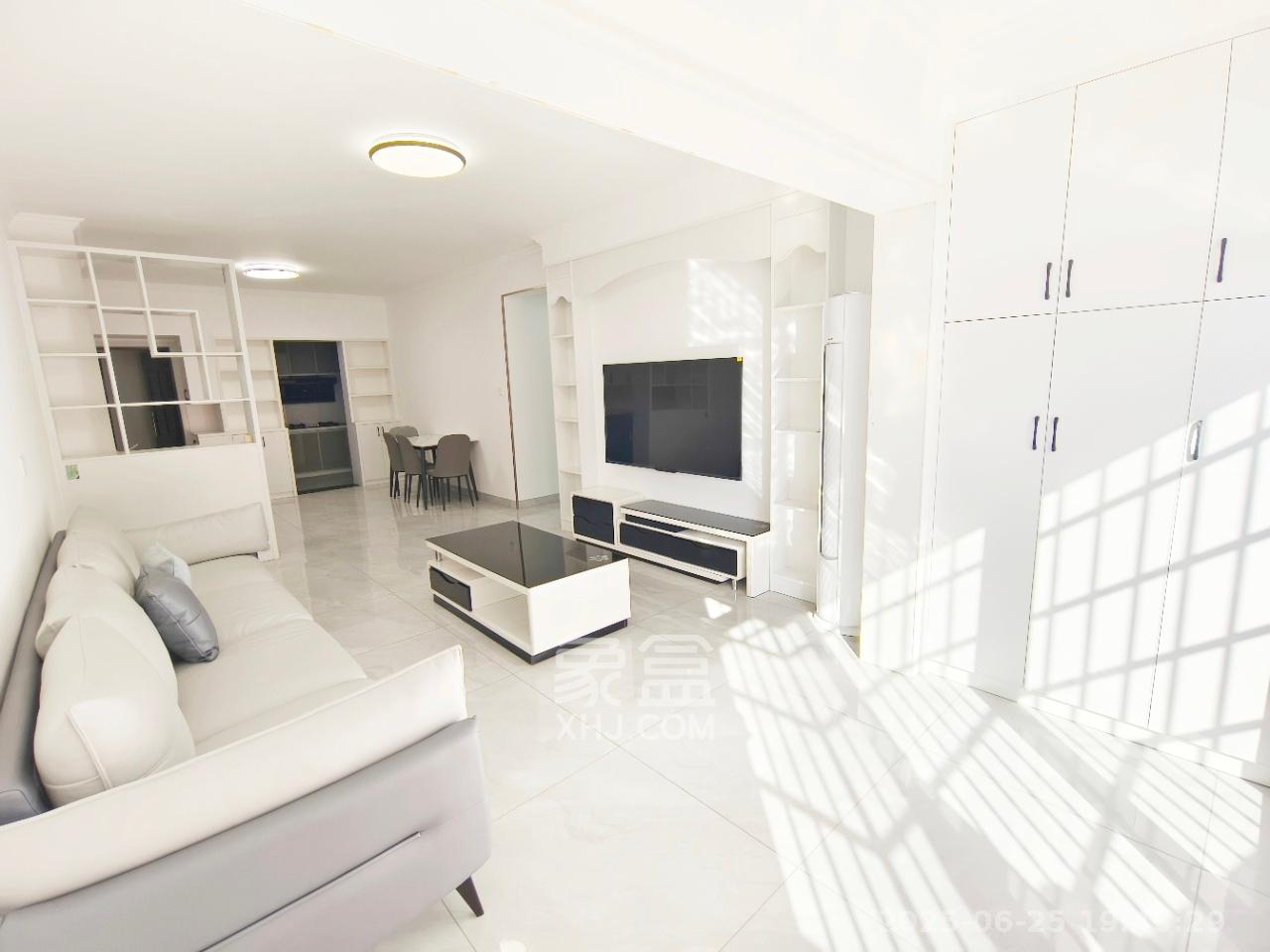 坪山家园 3室2厅1卫 2200.0元/月 坪山家园 3室2厅1卫 2200.0元/月室内图