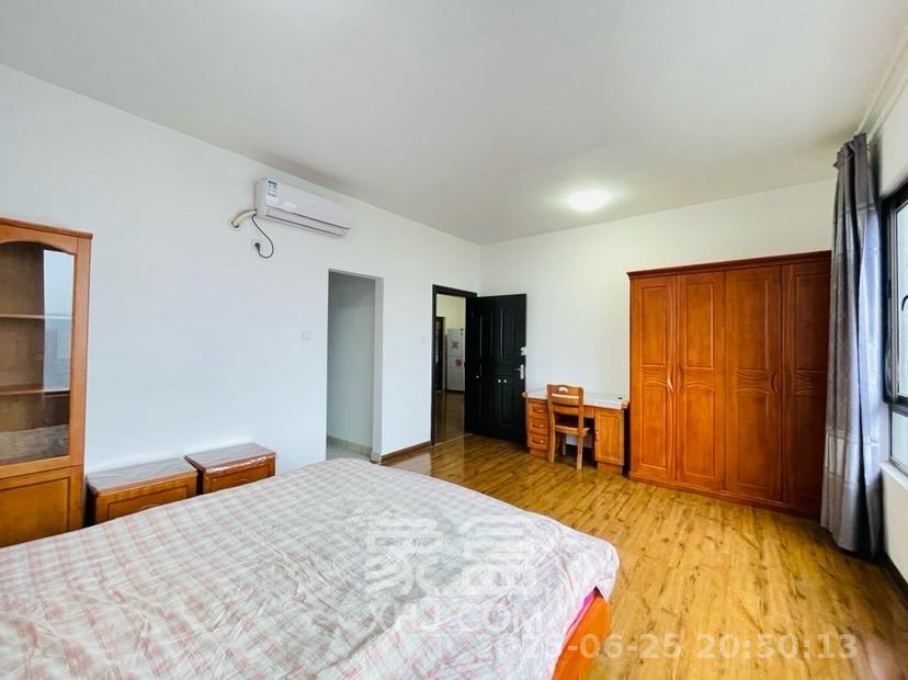 地质家园一、二期(地泰人民公馆) 3室2厅2卫 4300.0元/月 地质家园一、二期(地泰人民公馆) 3室2厅2卫 4300.0元/月室内图