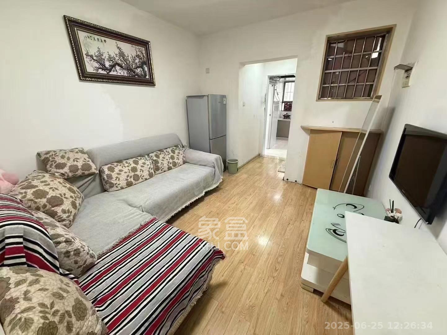 吉景小区  1室1厅1卫   1600.00元/月室内图