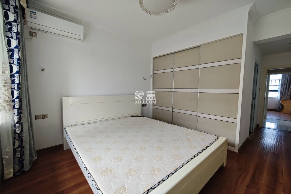 百弘学府城 3室2厅2卫 2000.0元/月 百弘学府城 3室2厅2卫 2000.0元/月室内图