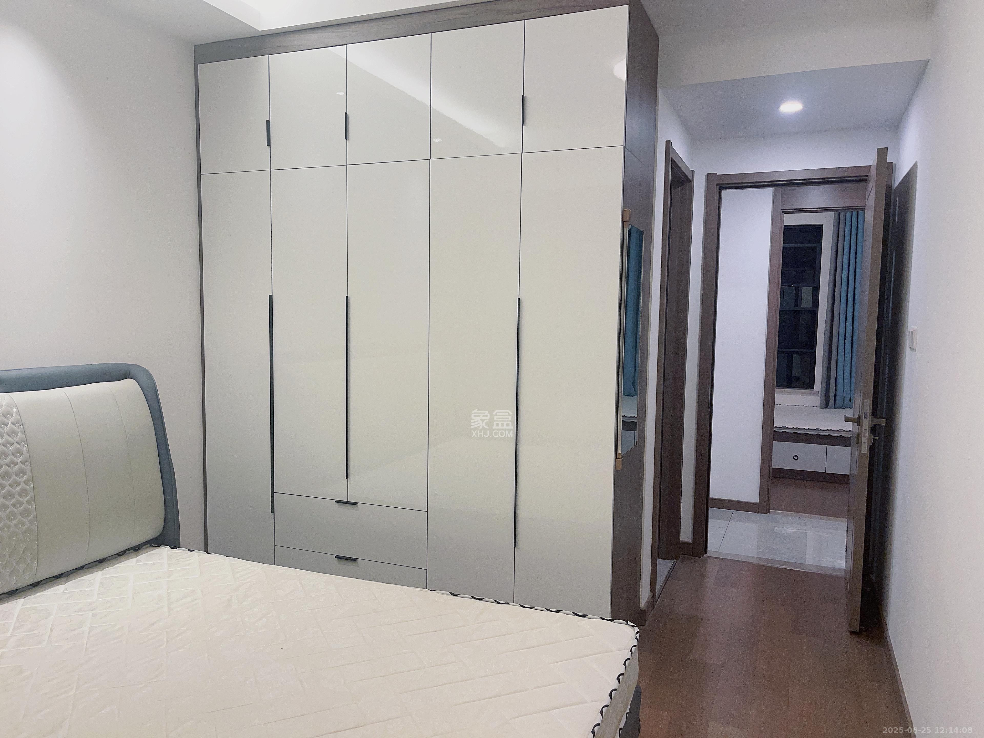 映客龙湖璟翠公馆(映客龙湖璟翠中心) 3室2厅2卫 3500.0元/月 映客龙湖璟翠公馆(映客龙湖璟翠中心) 3室2厅2卫 3500.0元/月室内图