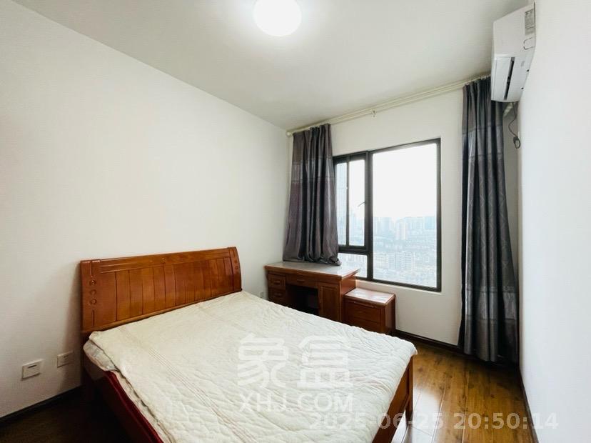 地质家园一、二期(地泰人民公馆) 3室2厅2卫 4300.0元/月 地质家园一、二期(地泰人民公馆) 3室2厅2卫 4300.0元/月室内图