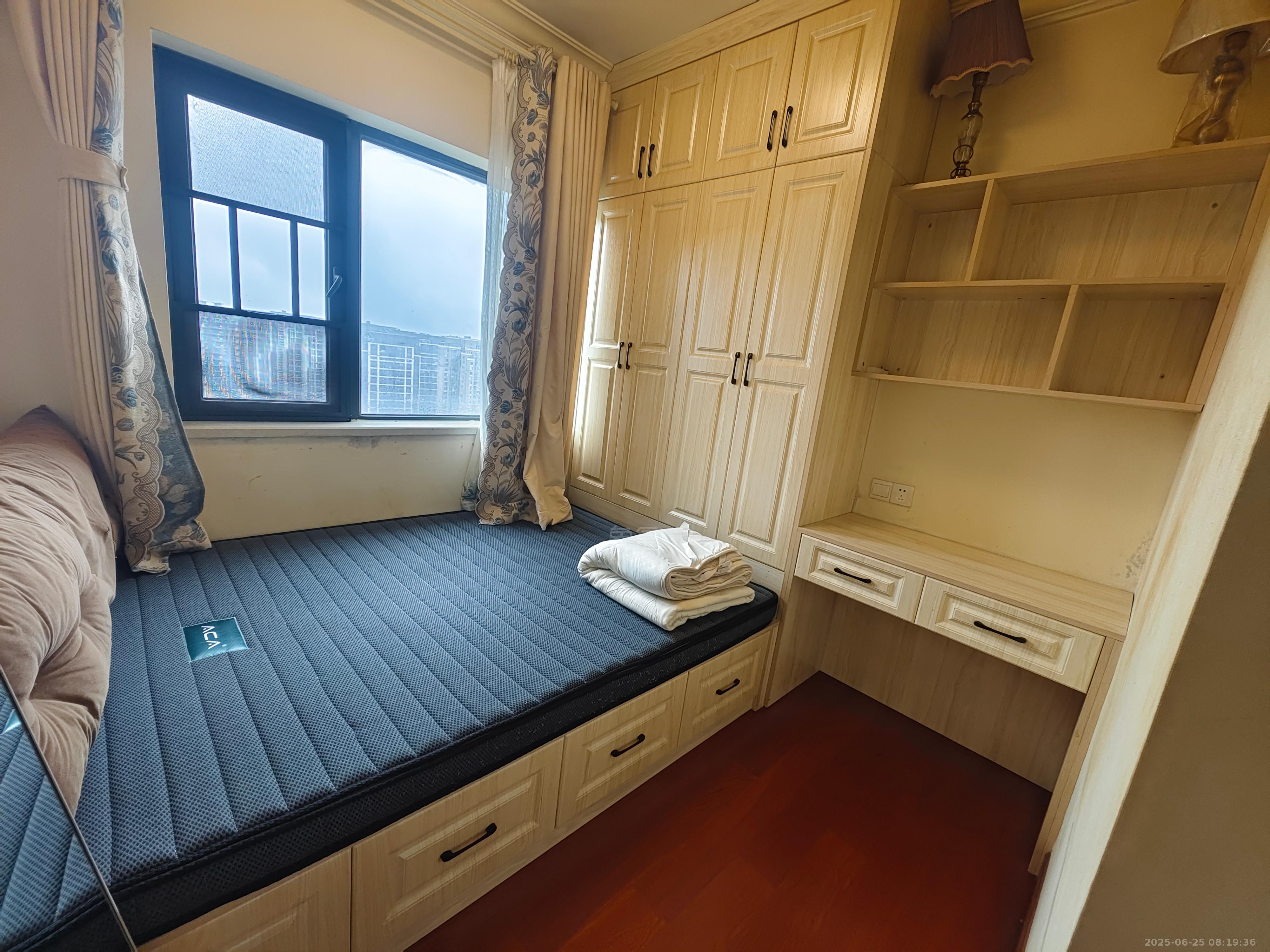 恒大华府 3室2厅2卫 2800.0元/月 恒大华府 3室2厅2卫 2800.0元/月室内图