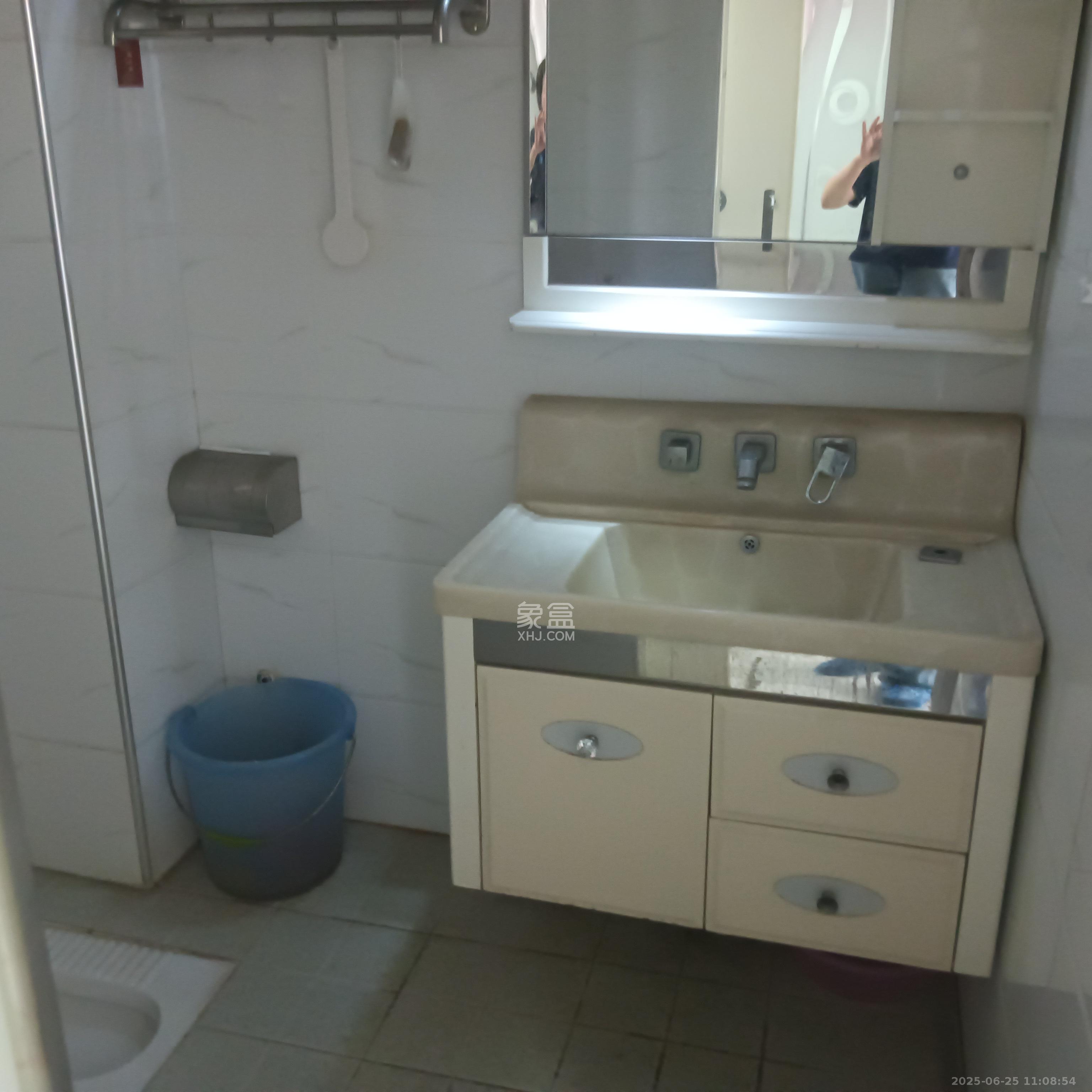 水木华麓  2室2厅1卫    2300.0元/月 水木华麓  2室2厅1卫    2300.0元/月室内图