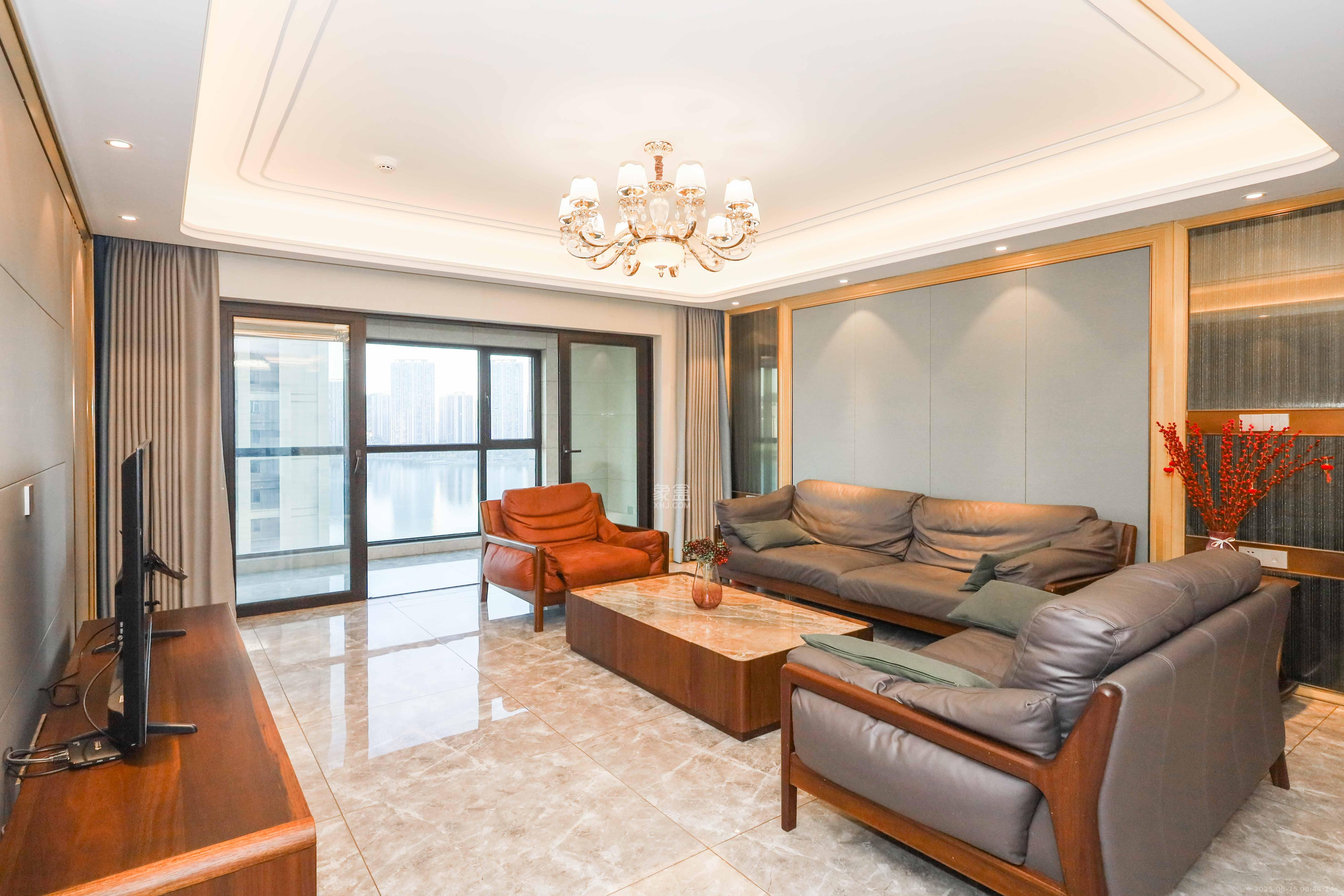 晟通牡丹舸  3室2厅2卫    310.0万 晟通牡丹舸  3室2厅2卫    310.0万客厅